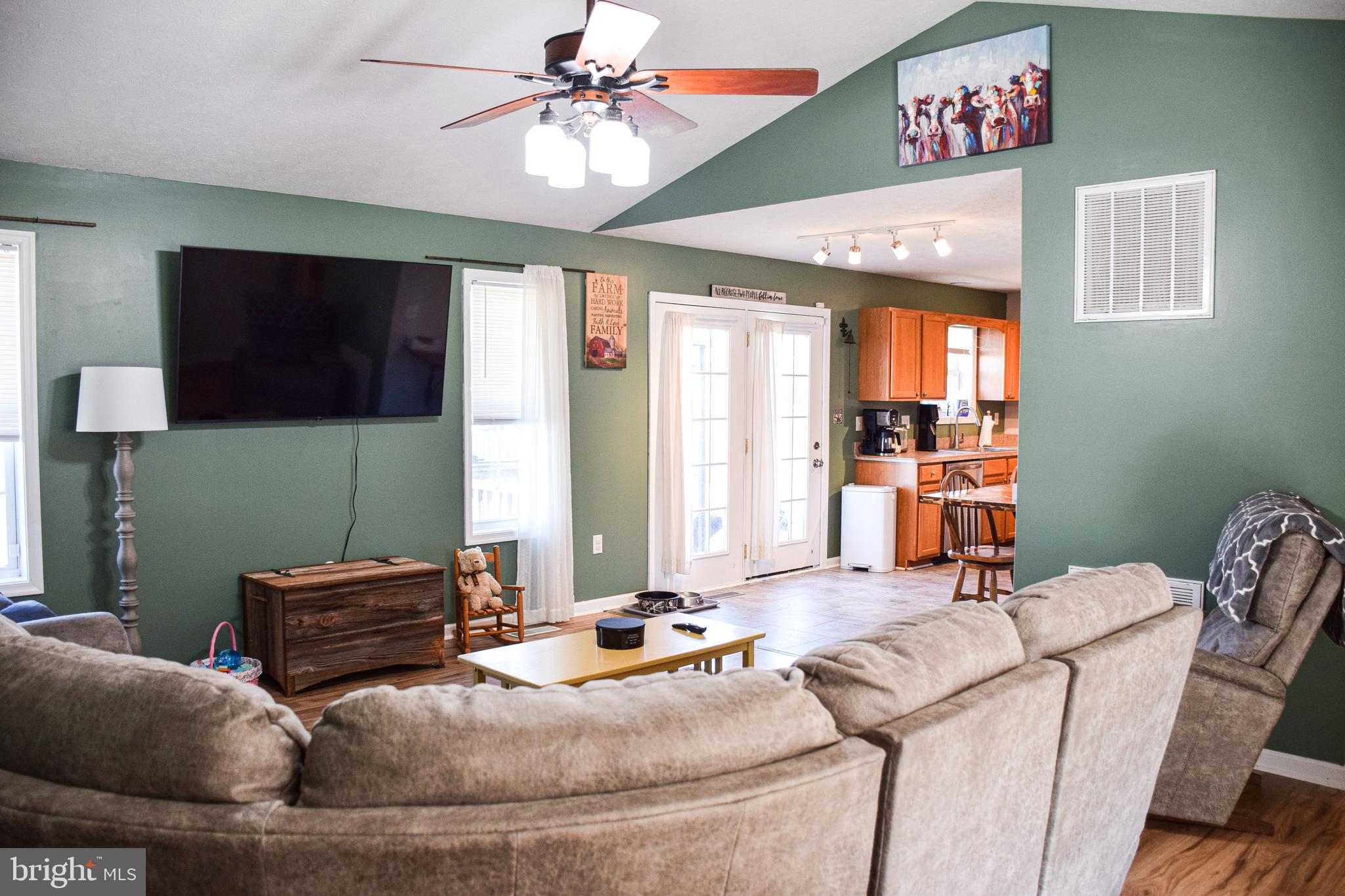 SPRING HILL - Residential