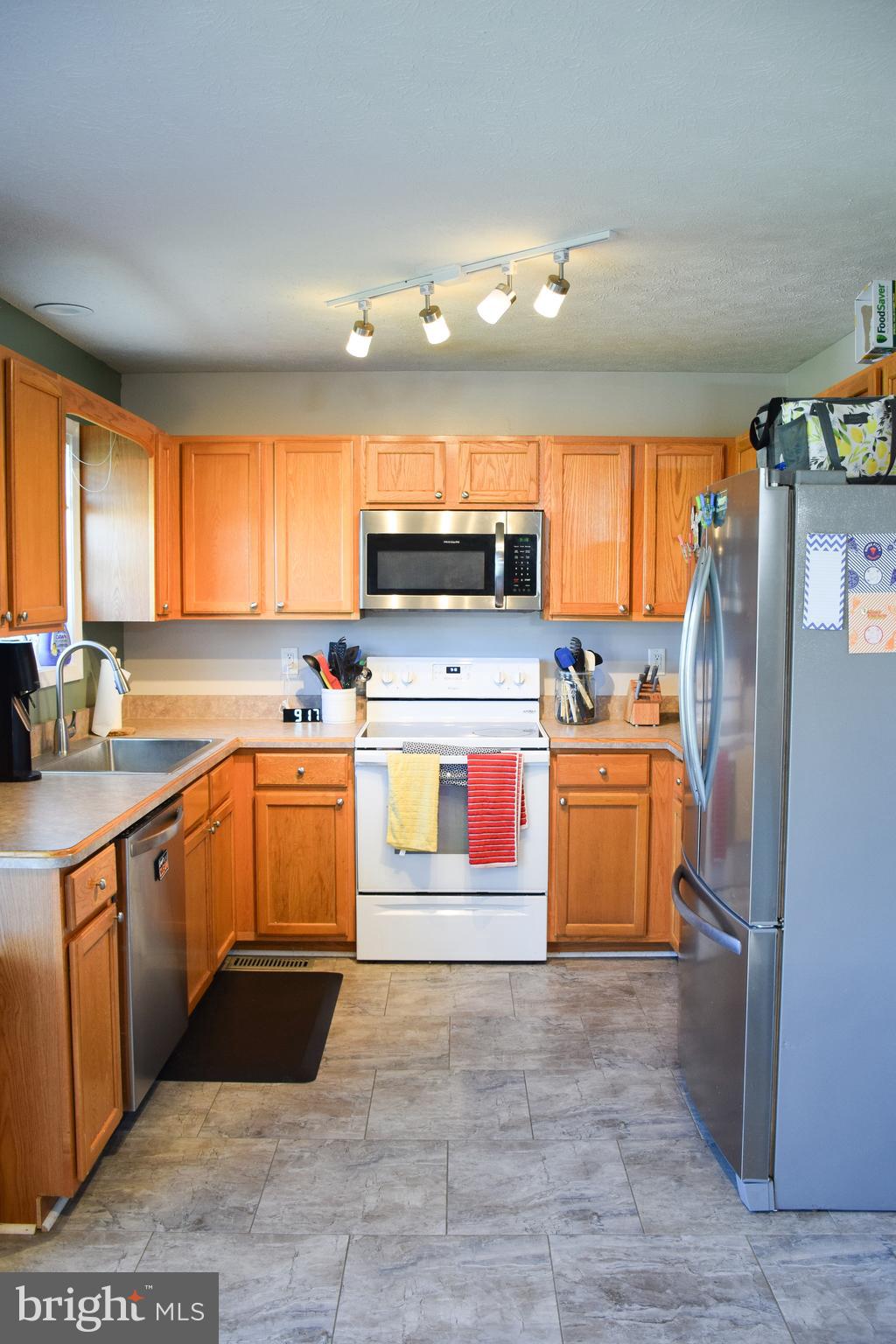 SPRING HILL - Residential