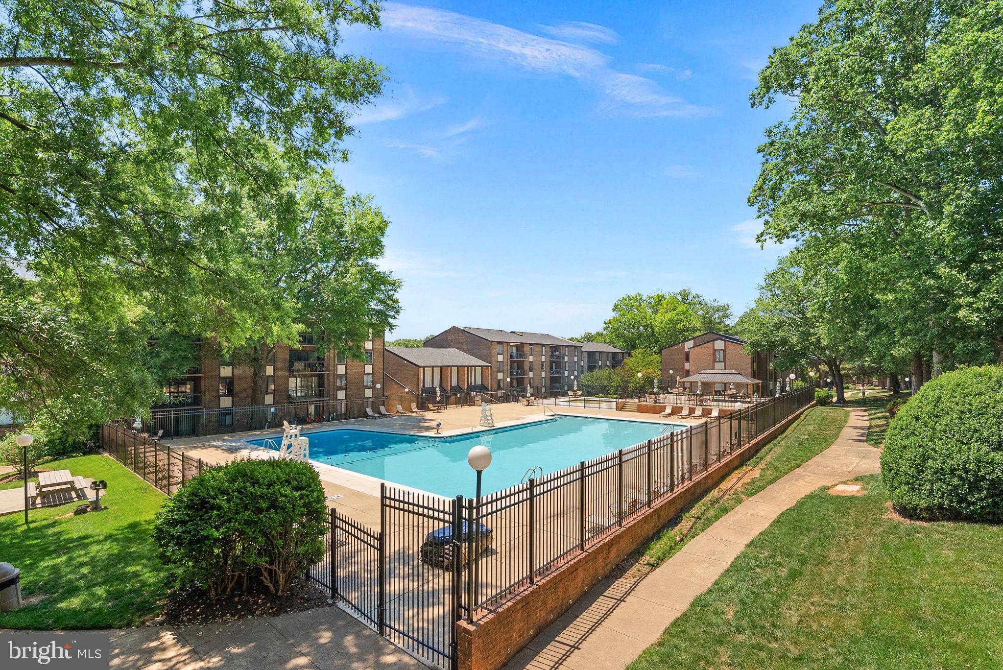HAWTHORNE VILLAGE - Residential