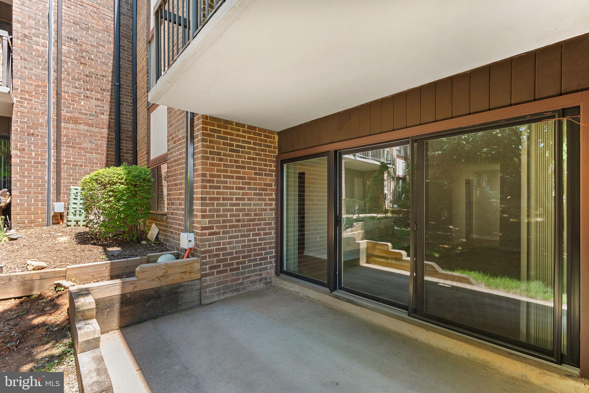 HAWTHORNE VILLAGE - Residential