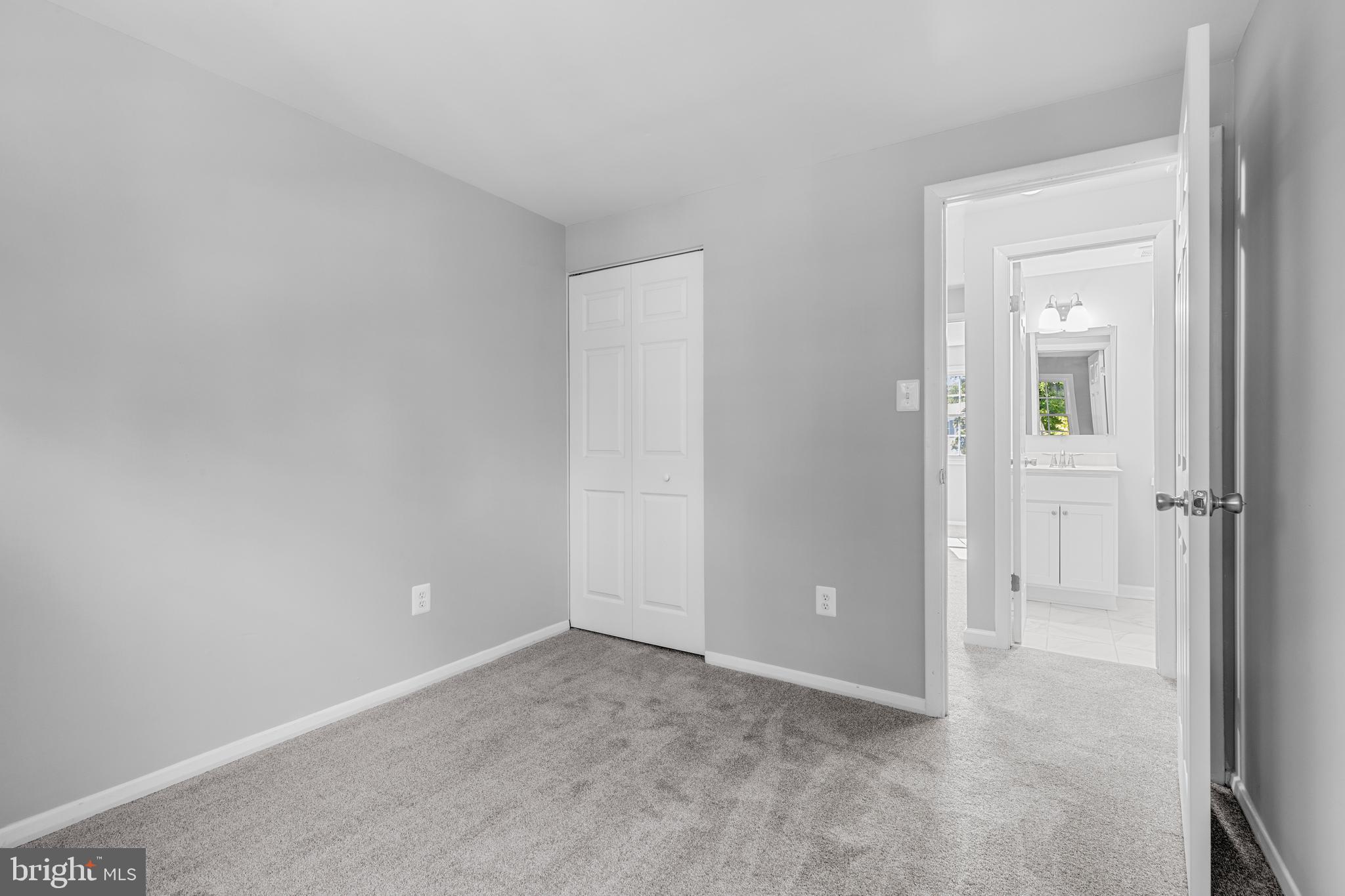 CROFTON SQUARE - Residential