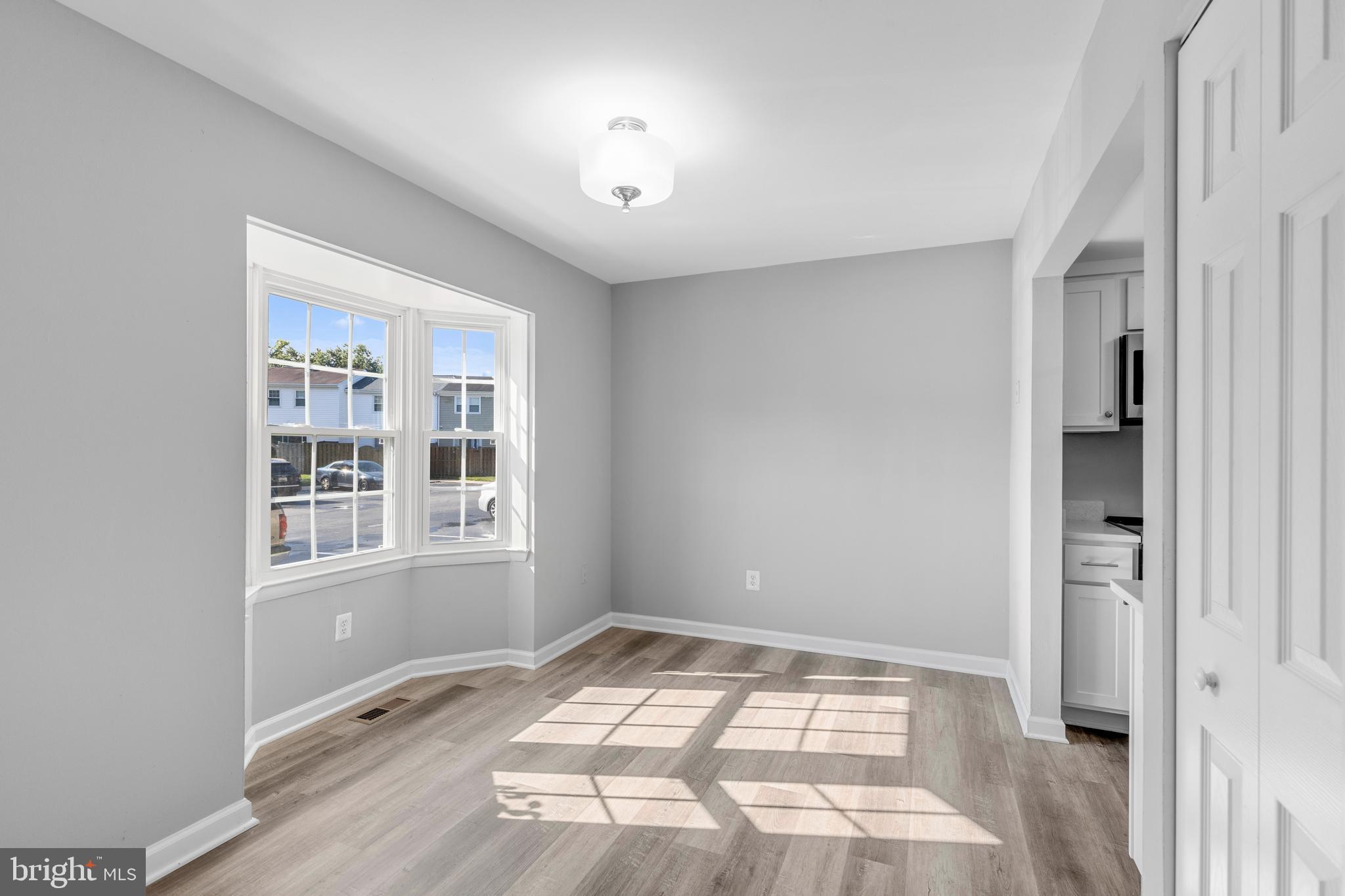 CROFTON SQUARE - Residential