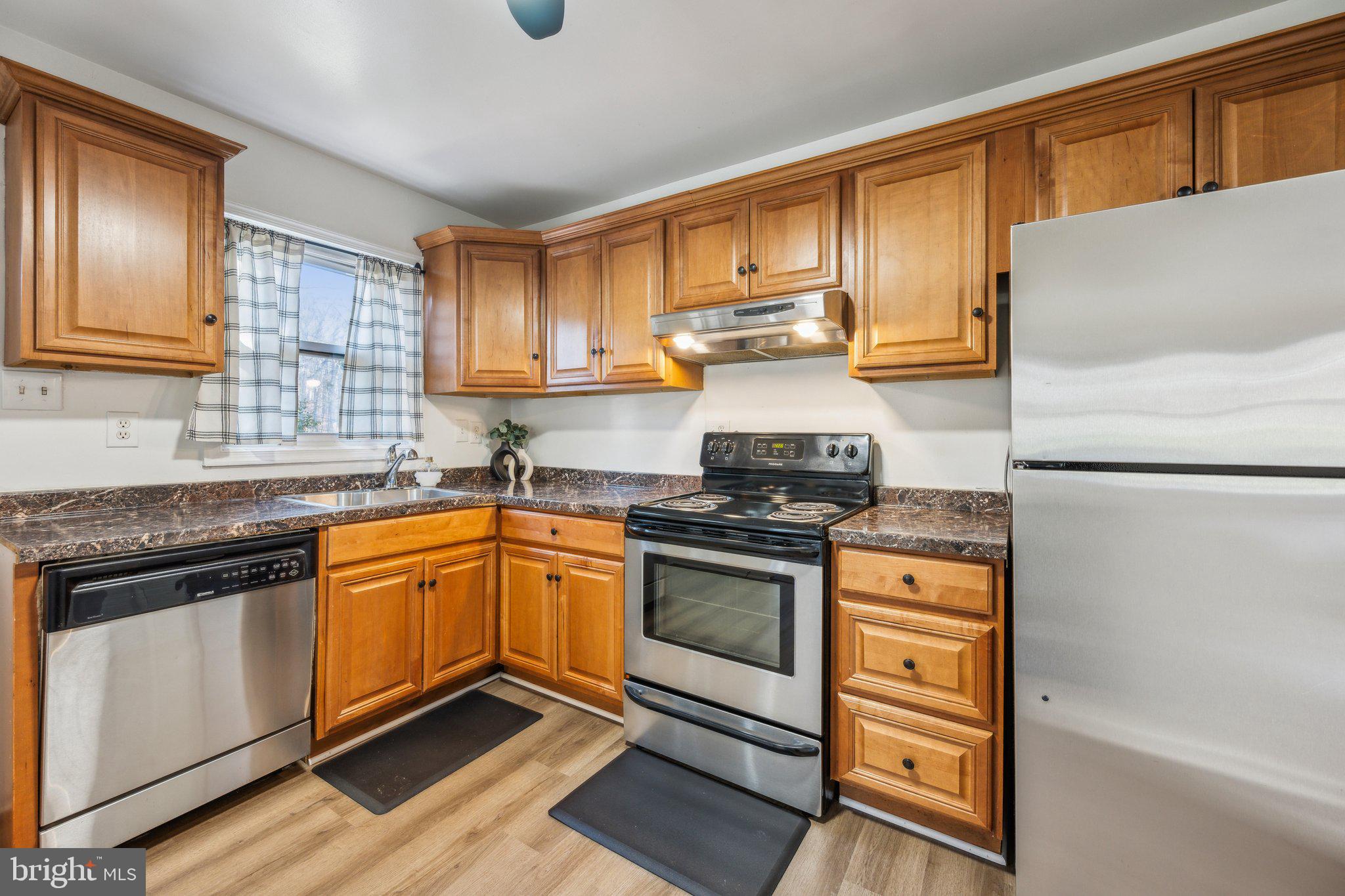 REDFORD ESTATES - Residential