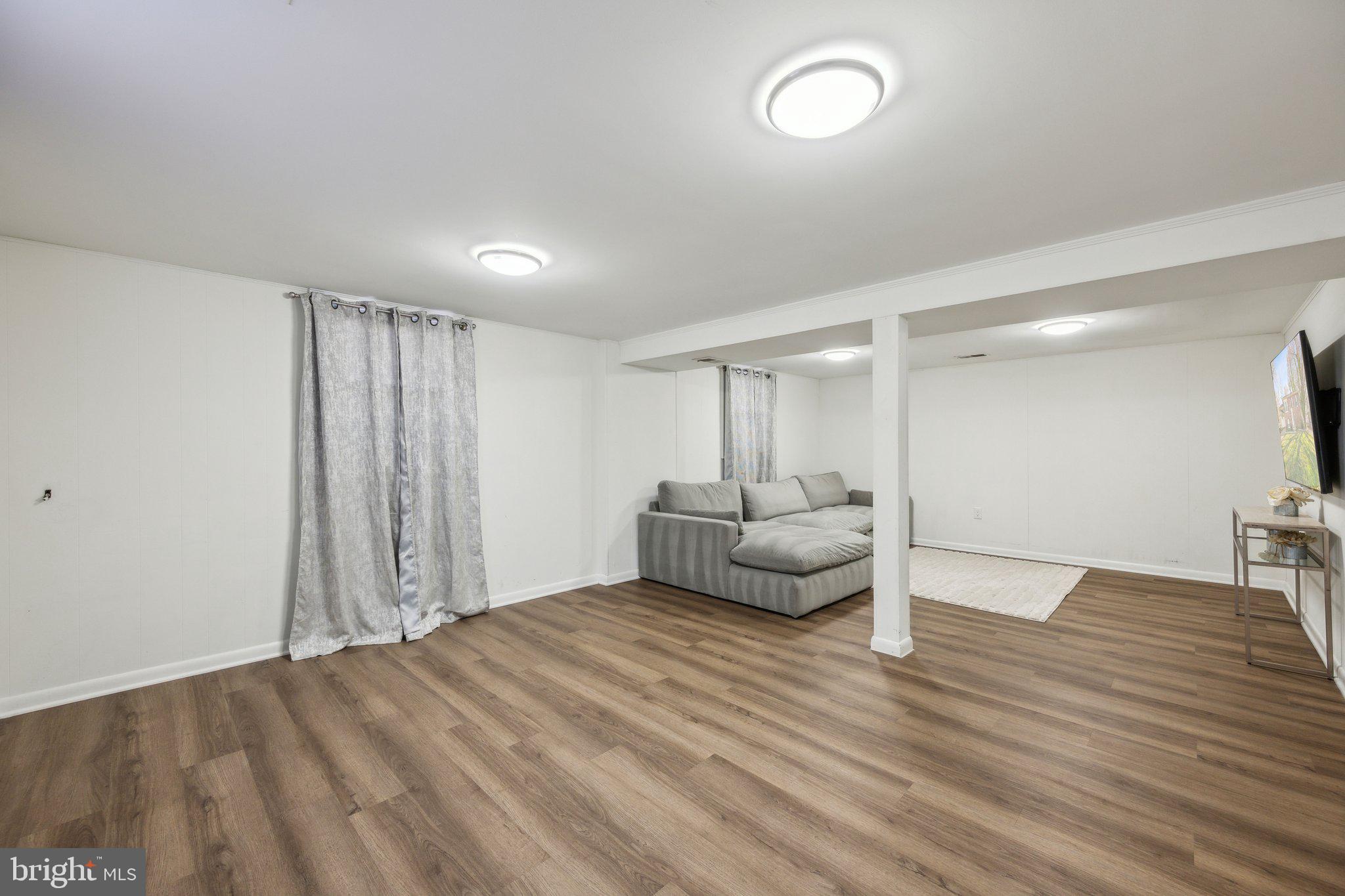 REDFORD ESTATES - Residential