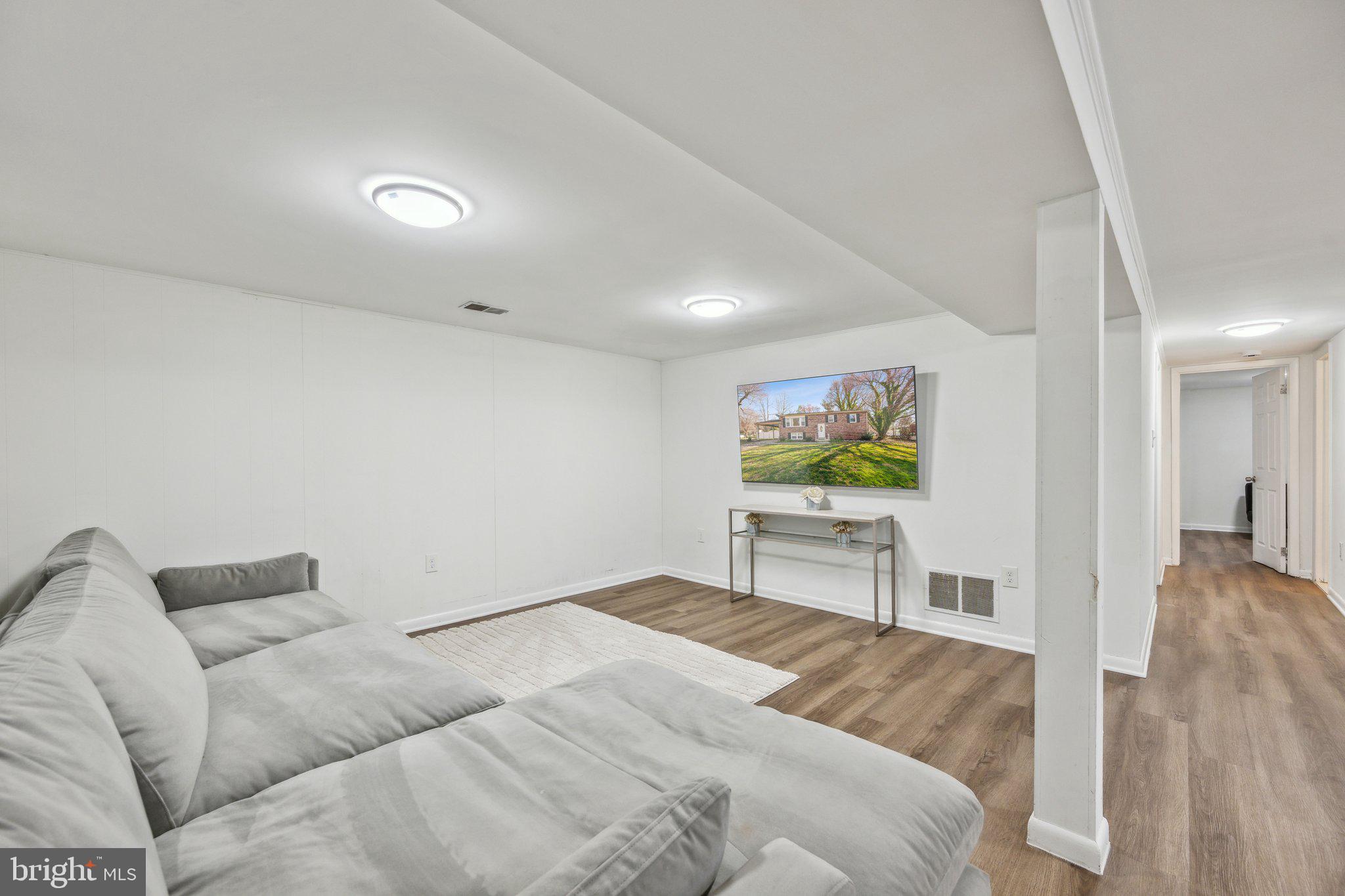 REDFORD ESTATES - Residential