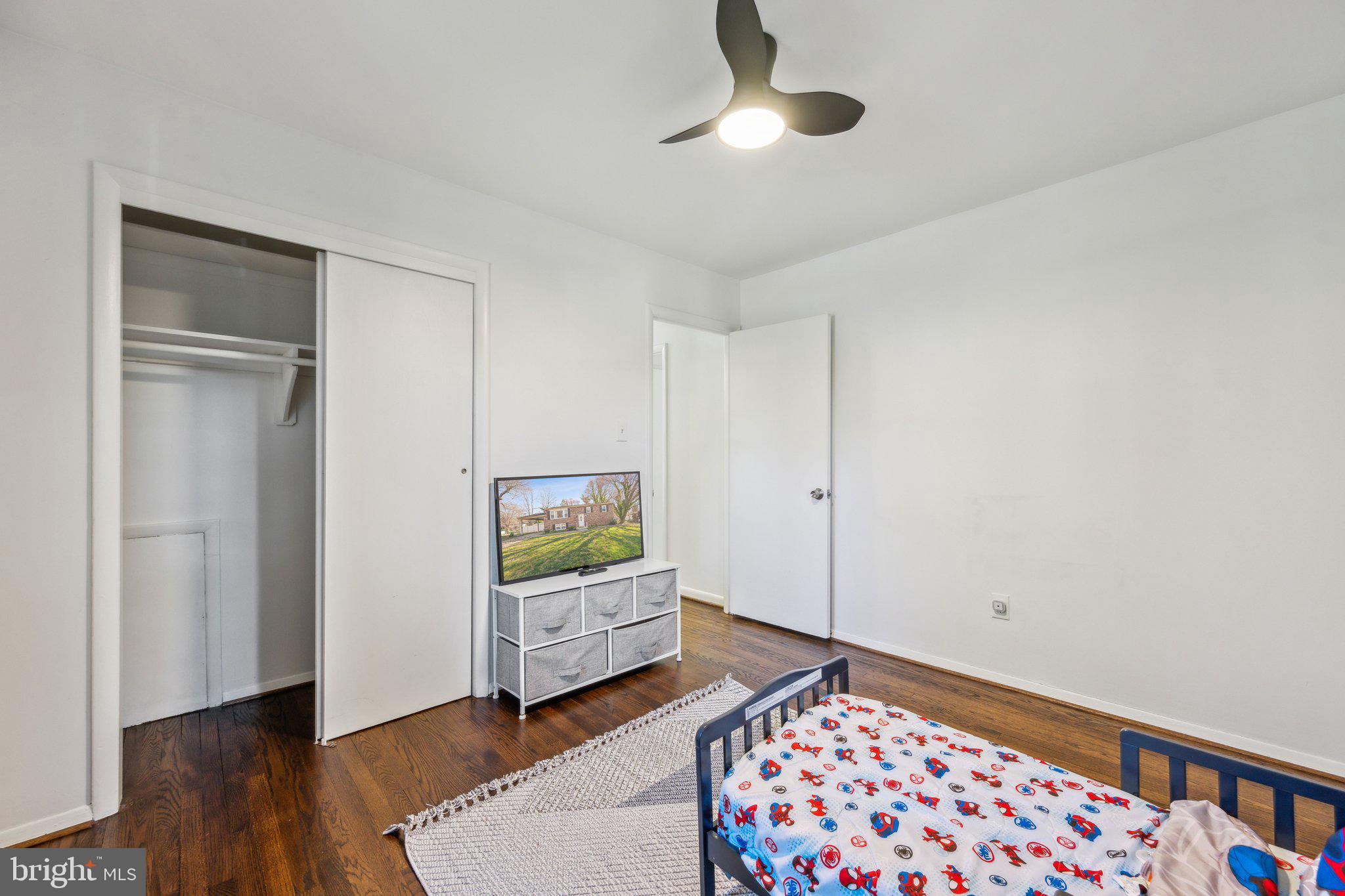 REDFORD ESTATES - Residential