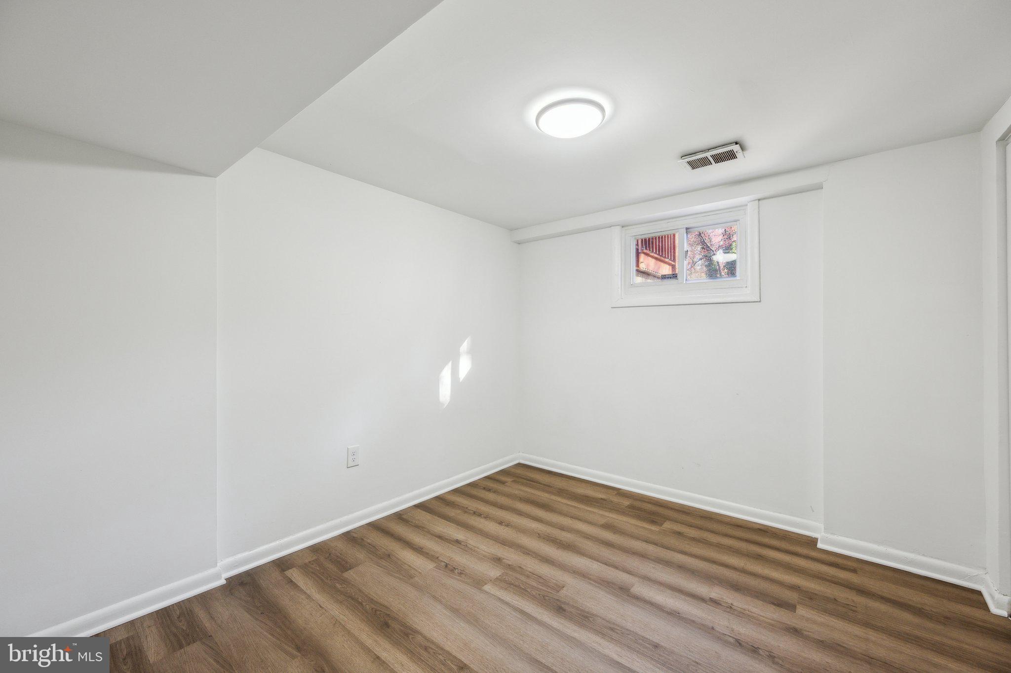 REDFORD ESTATES - Residential