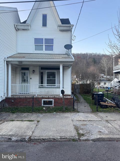 Photo of 204 E B Street, GIRARDVILLE, PA 17935 (MLS # PASK2026478)