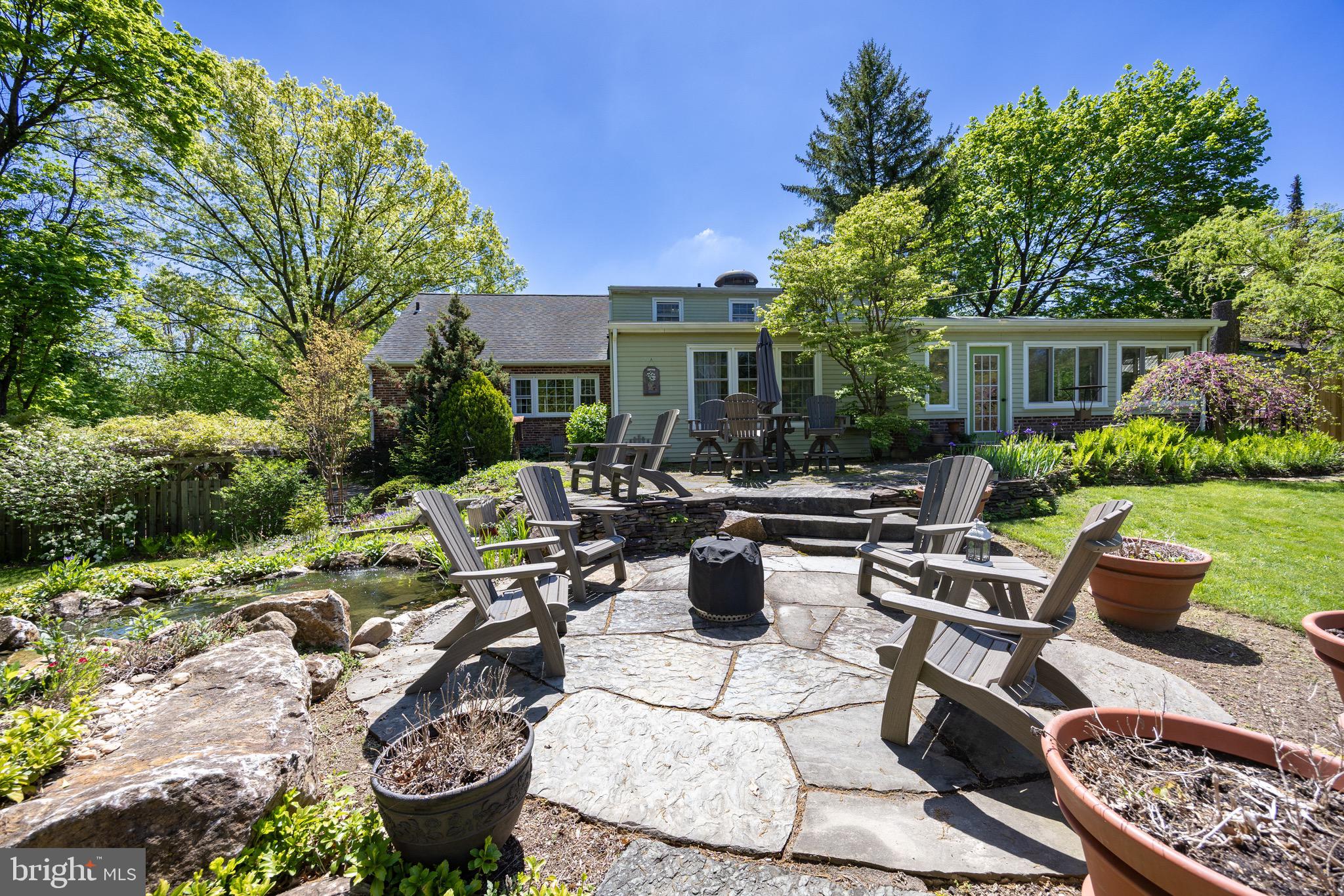 707 MONUMENT ROAD