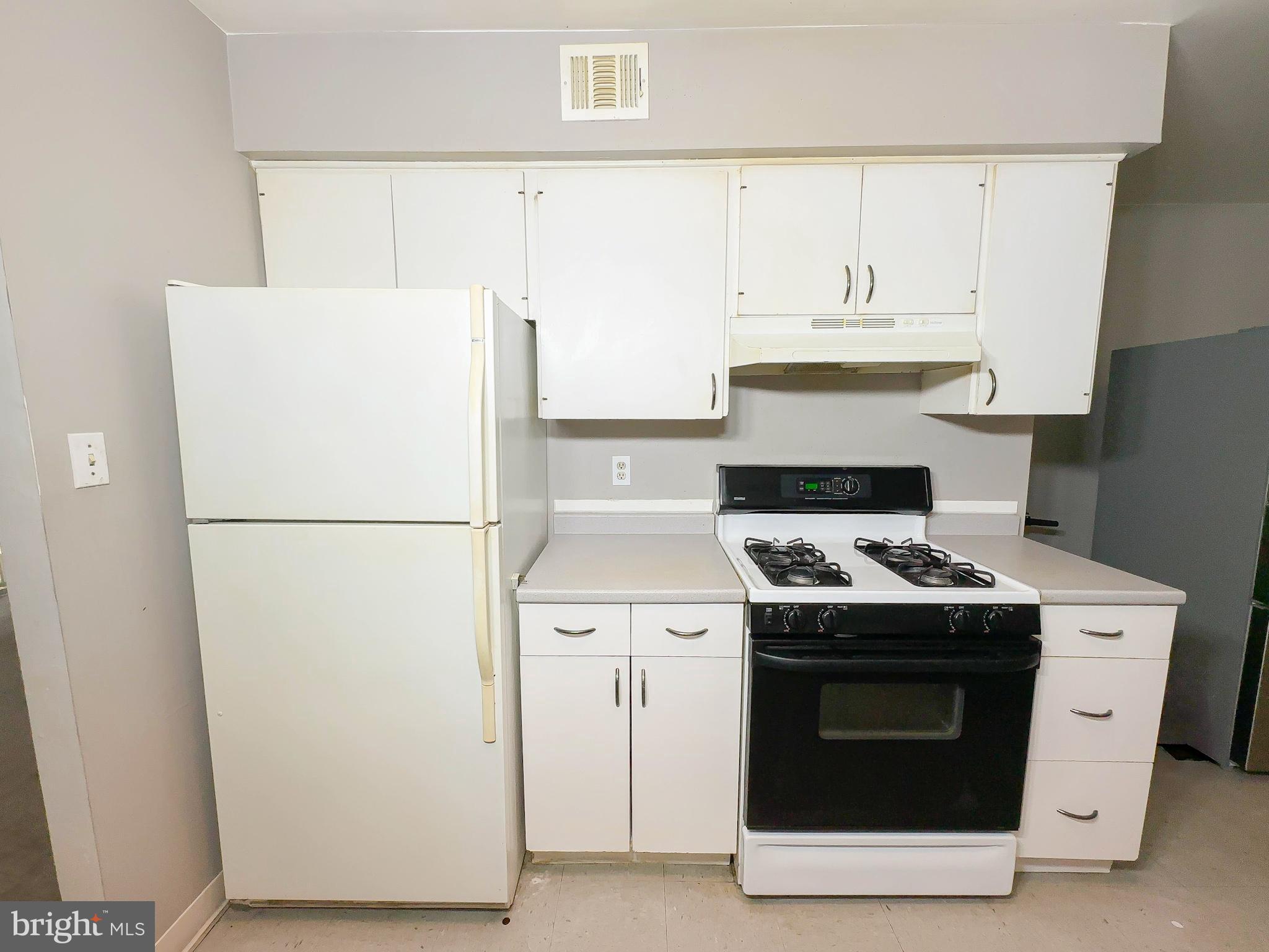 VILLAGE OF WILDE LAKE - Residential