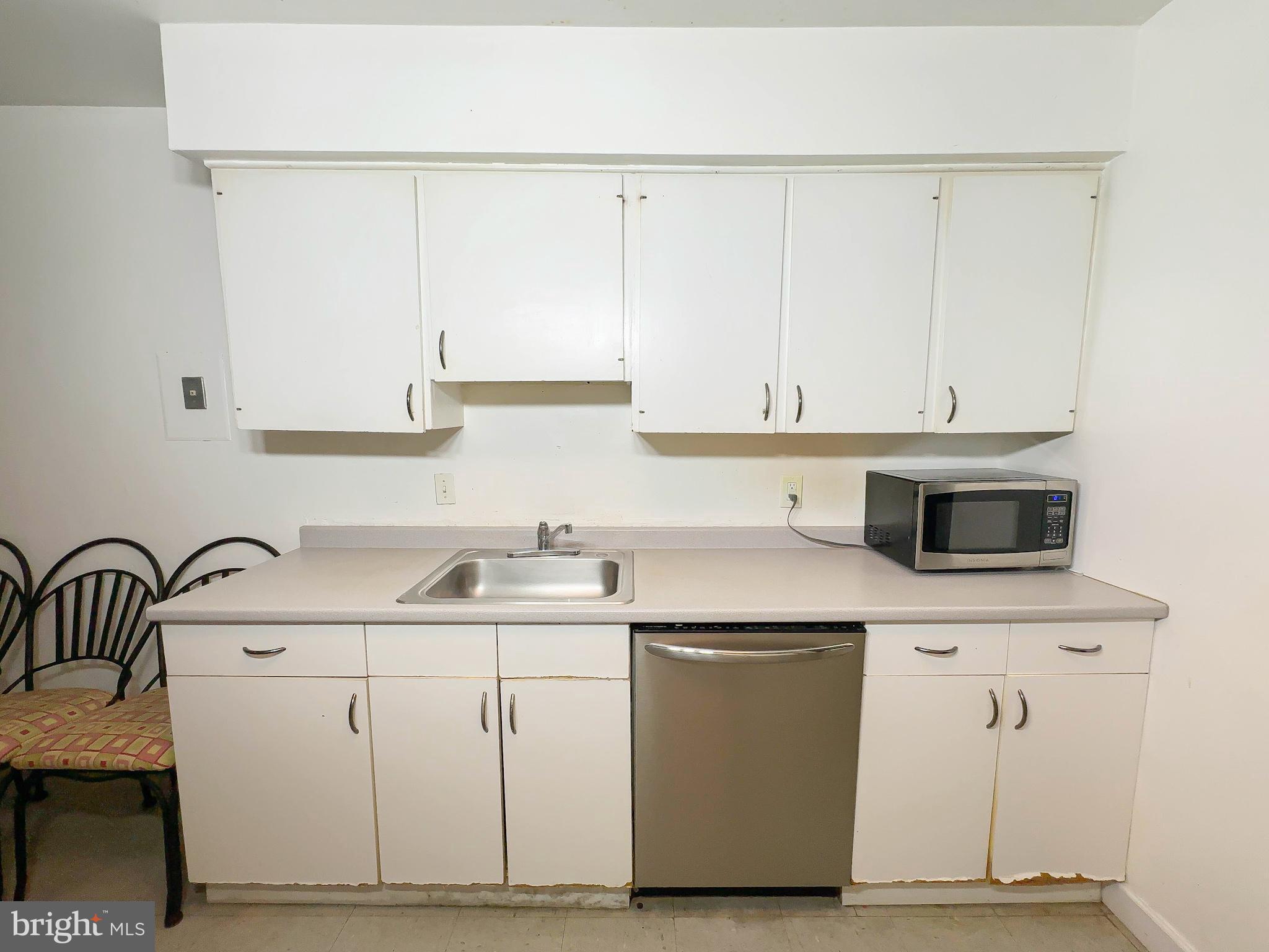 VILLAGE OF WILDE LAKE - Residential