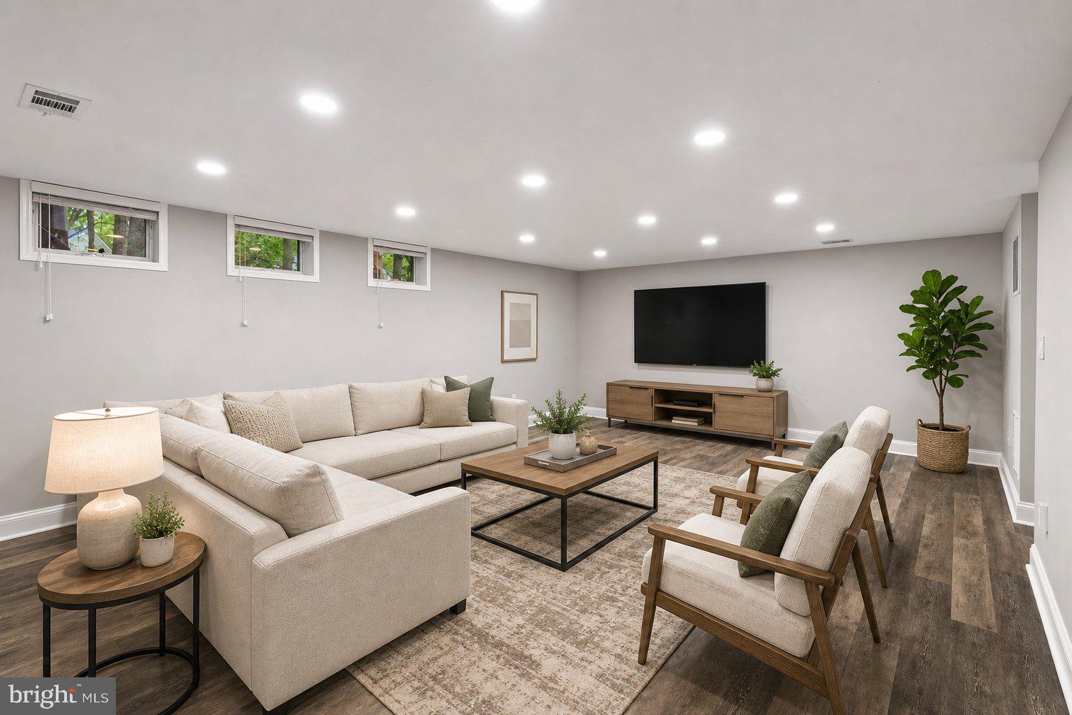 RESTON - Residential