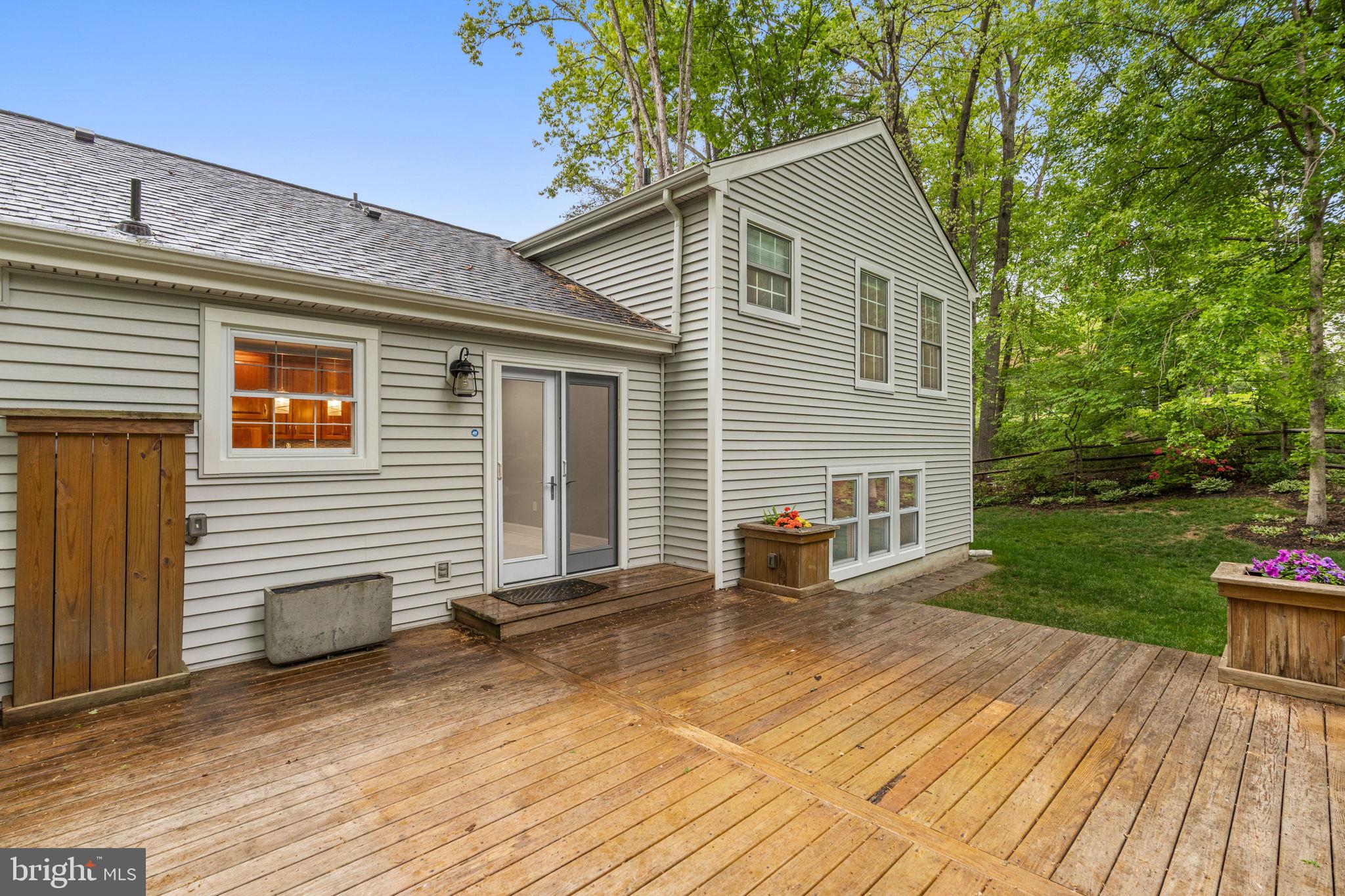 RESTON - Residential