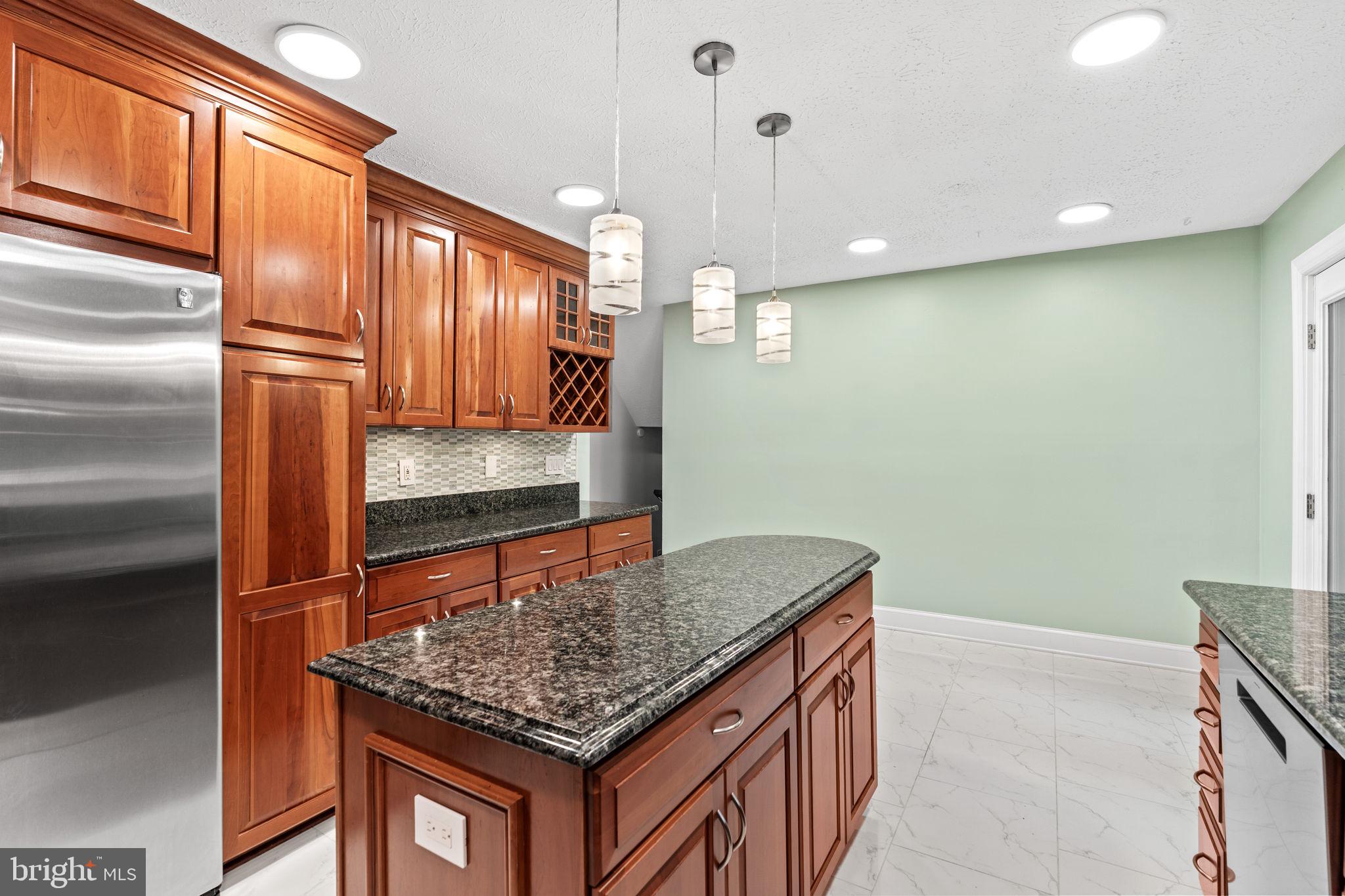 RESTON - Residential