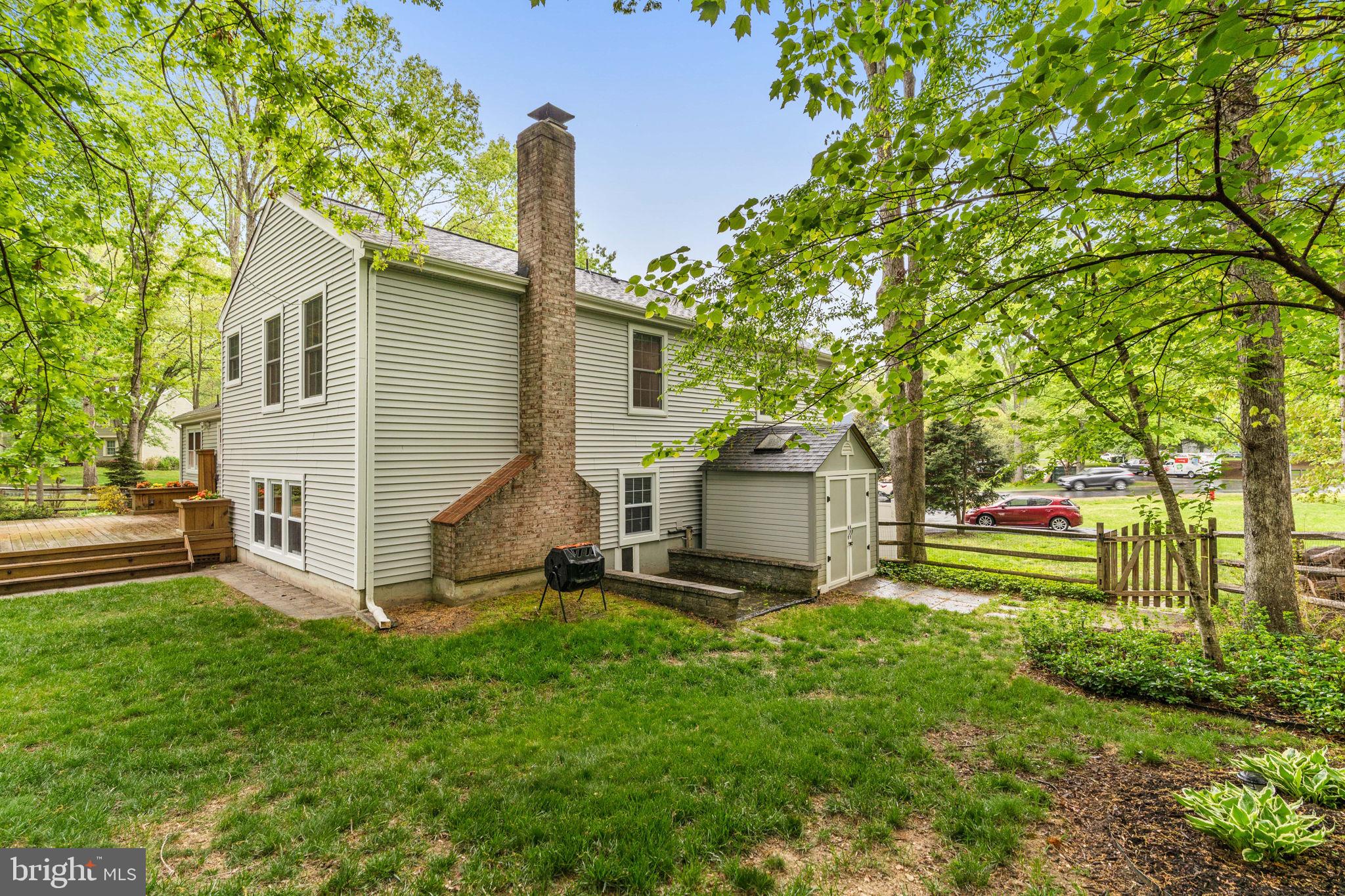 RESTON - Residential