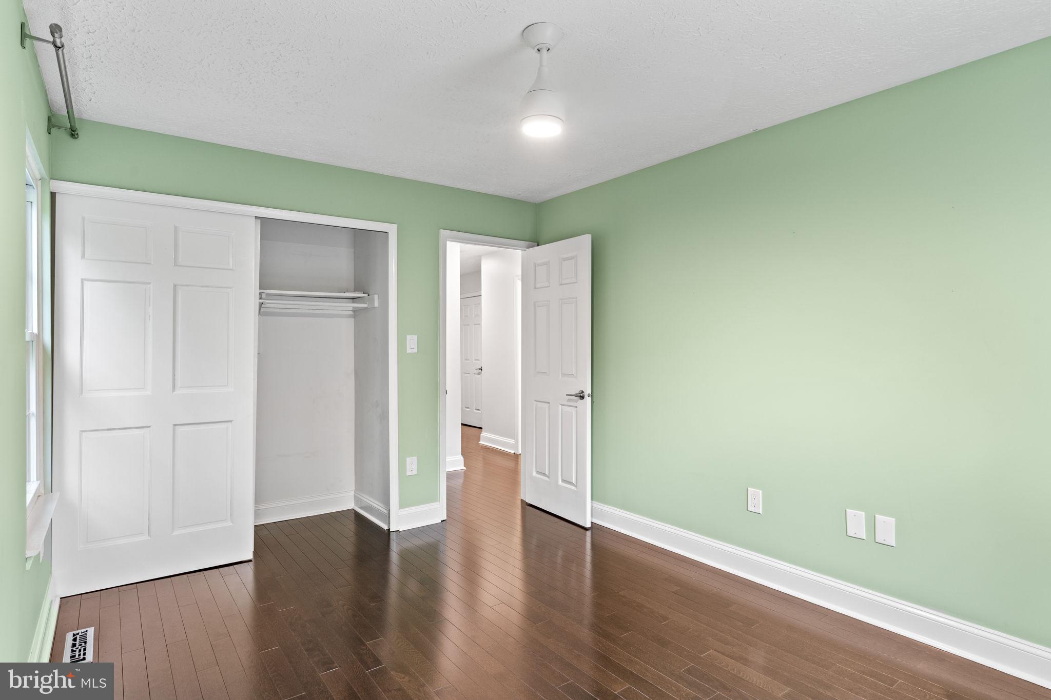 RESTON - Residential