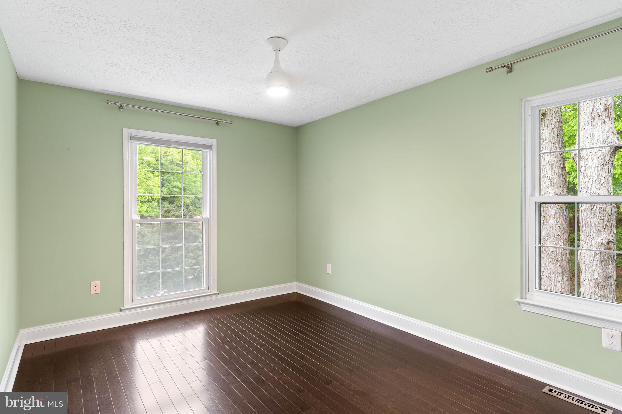 RESTON - Residential