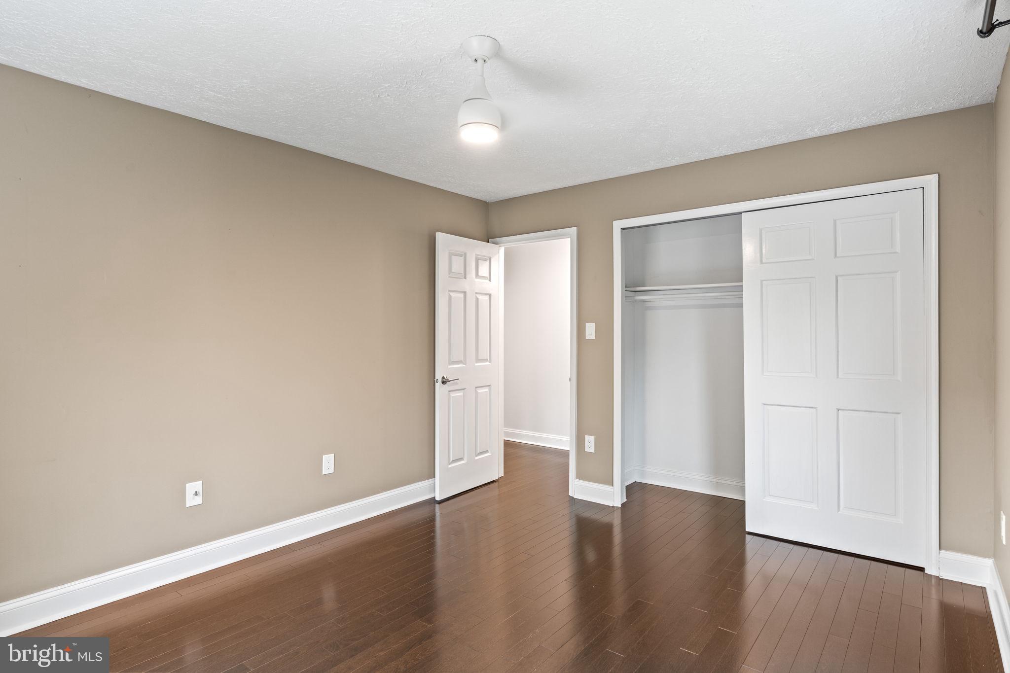 RESTON - Residential