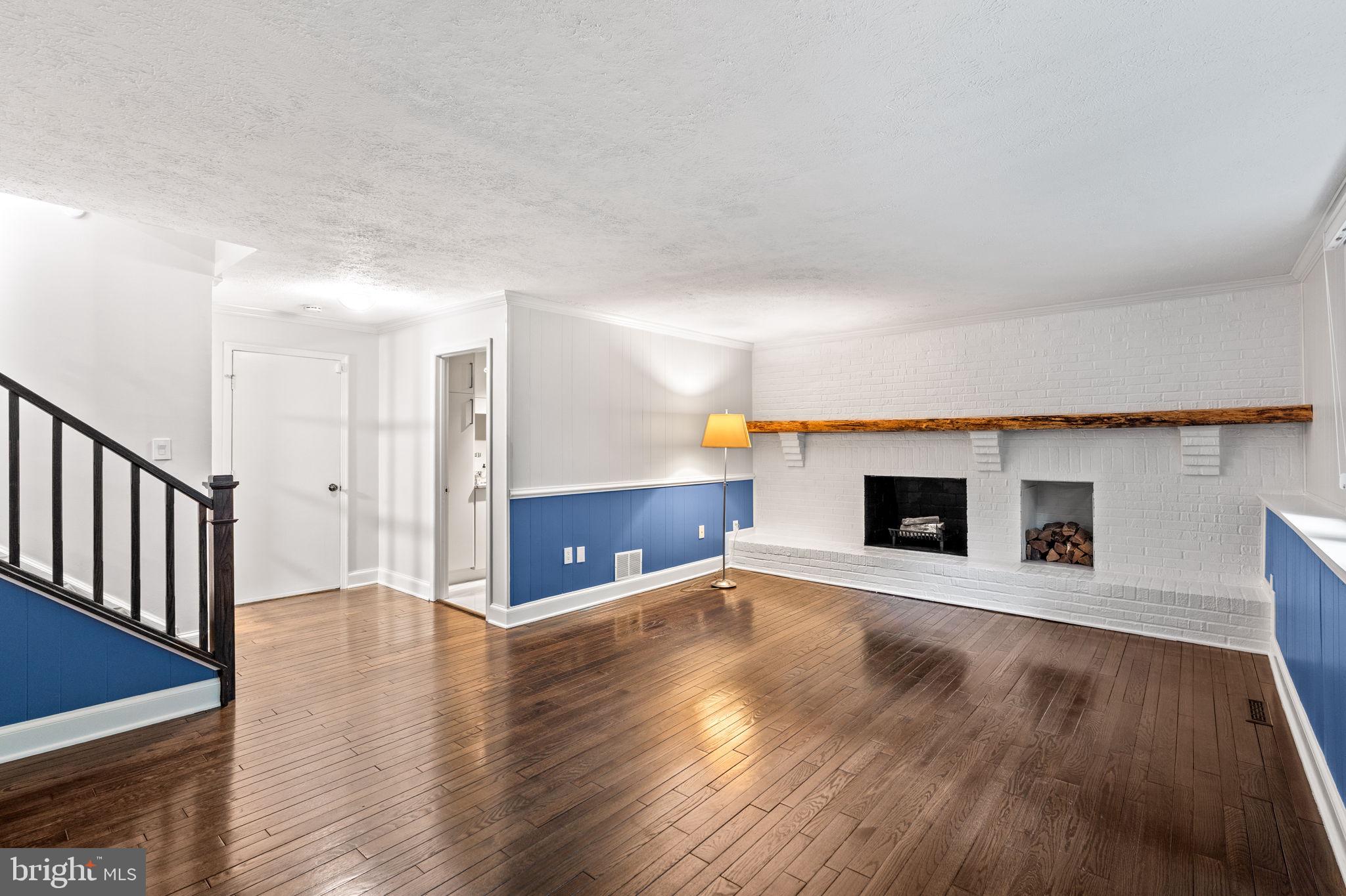 RESTON - Residential