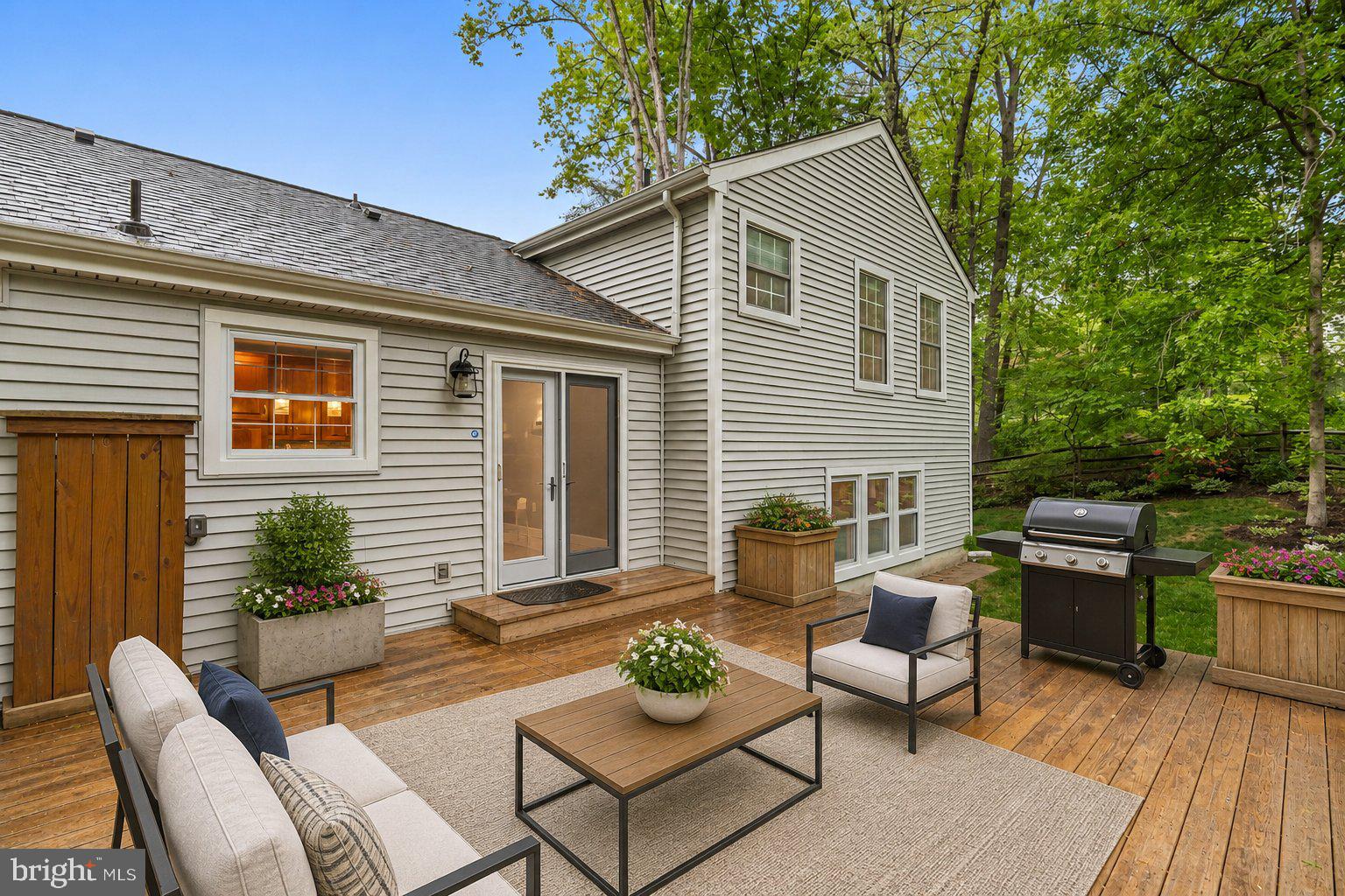 RESTON - Residential