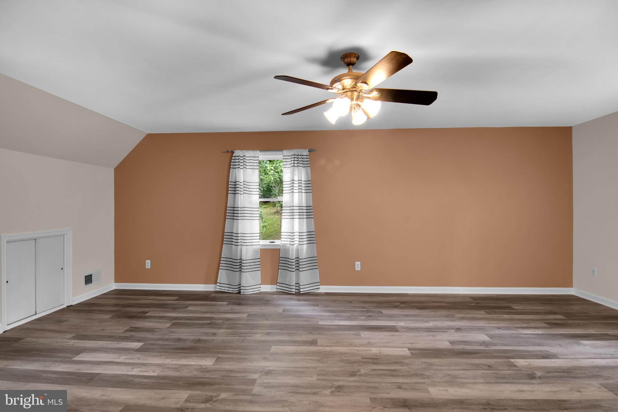 GRAHAM PARK SHORES - Residential