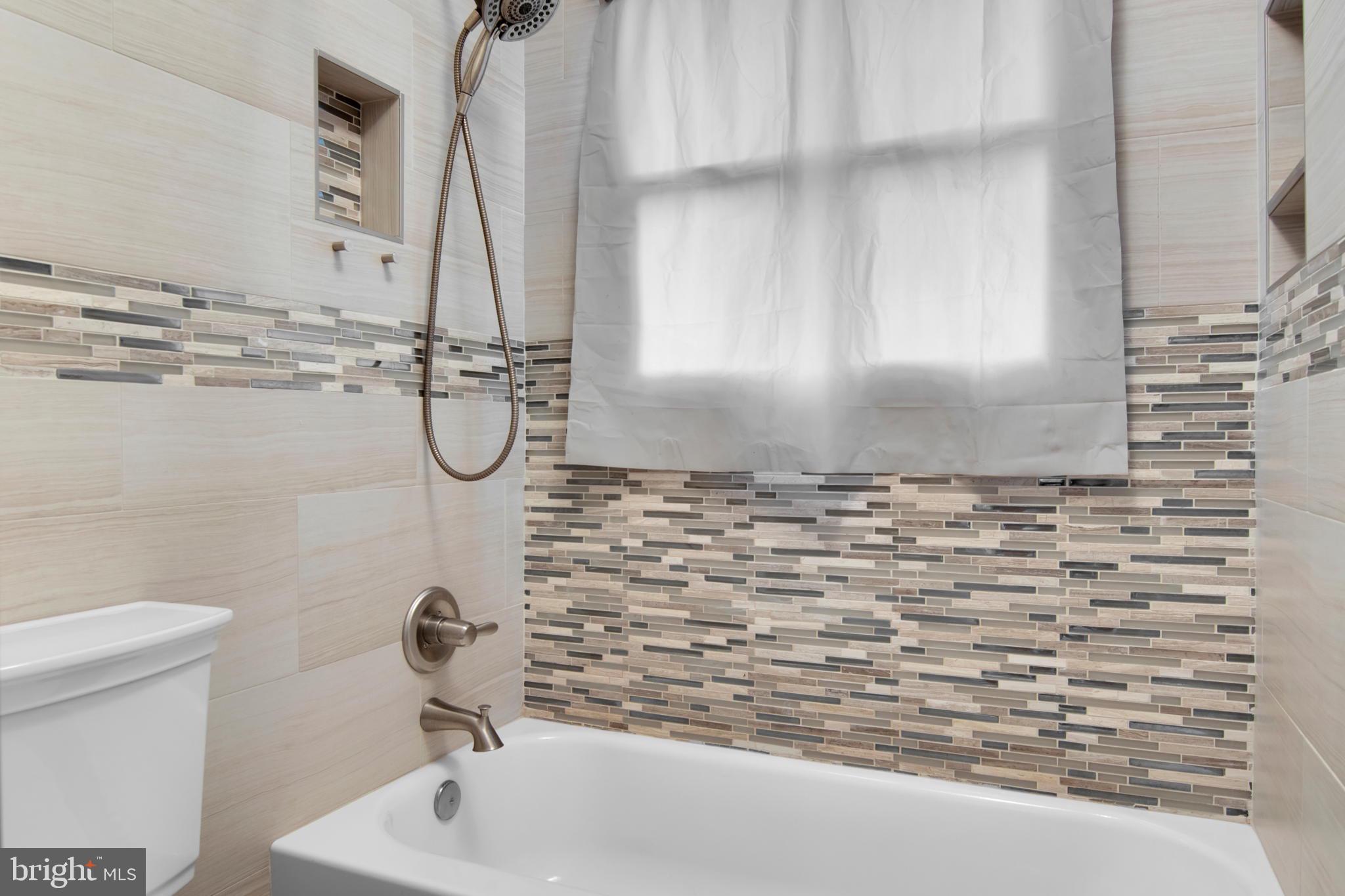 GRAHAM PARK SHORES - Residential