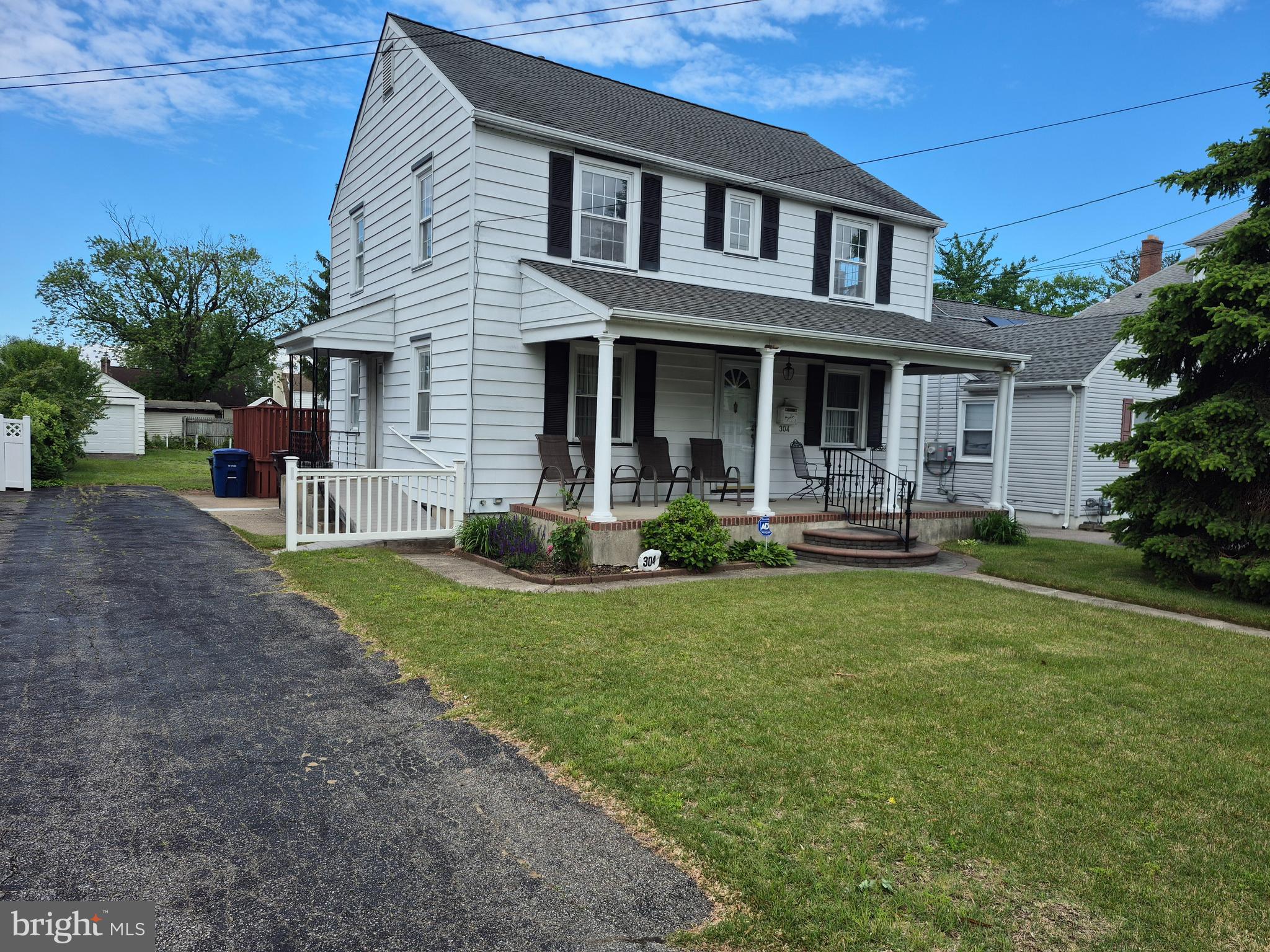304 LIPPINCOTT AVENUE
