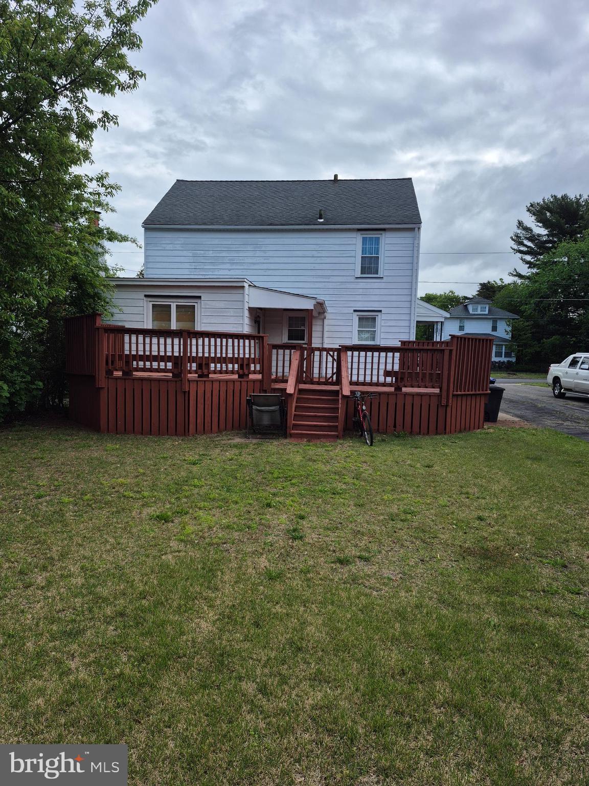 304 LIPPINCOTT AVENUE