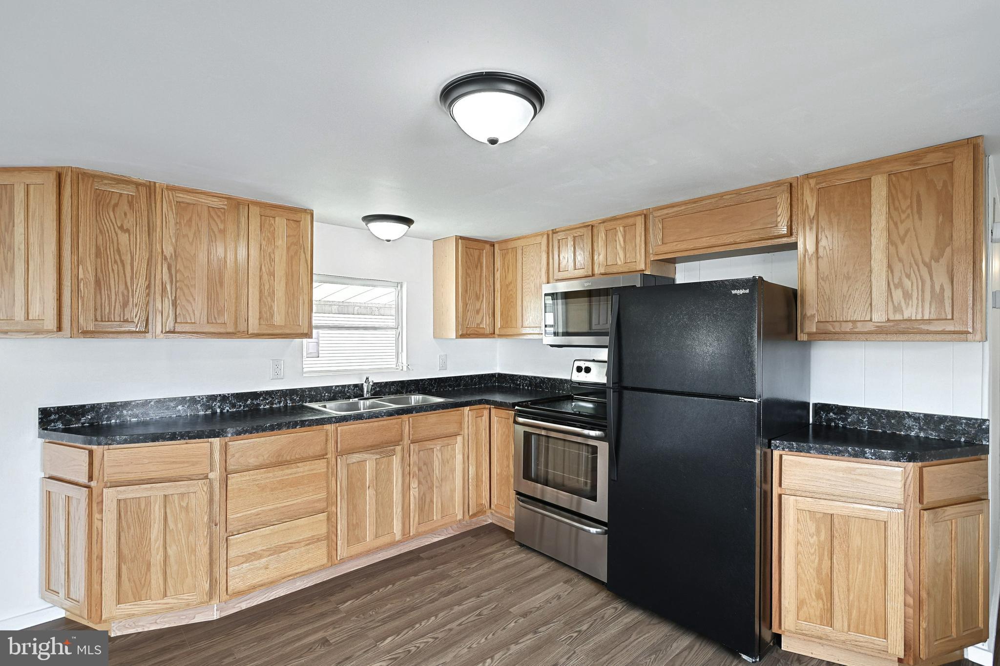 LINCOLN ESTATES - Residential