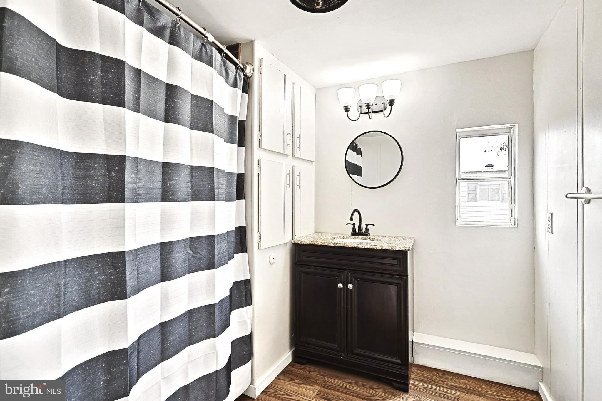 LINCOLN ESTATES - Residential