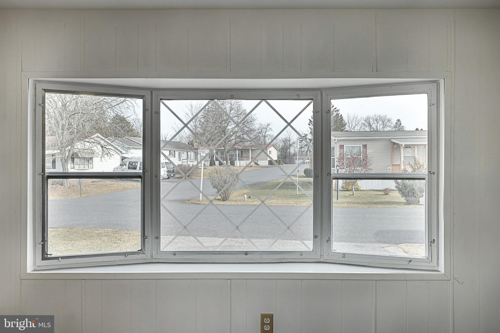 LINCOLN ESTATES - Residential