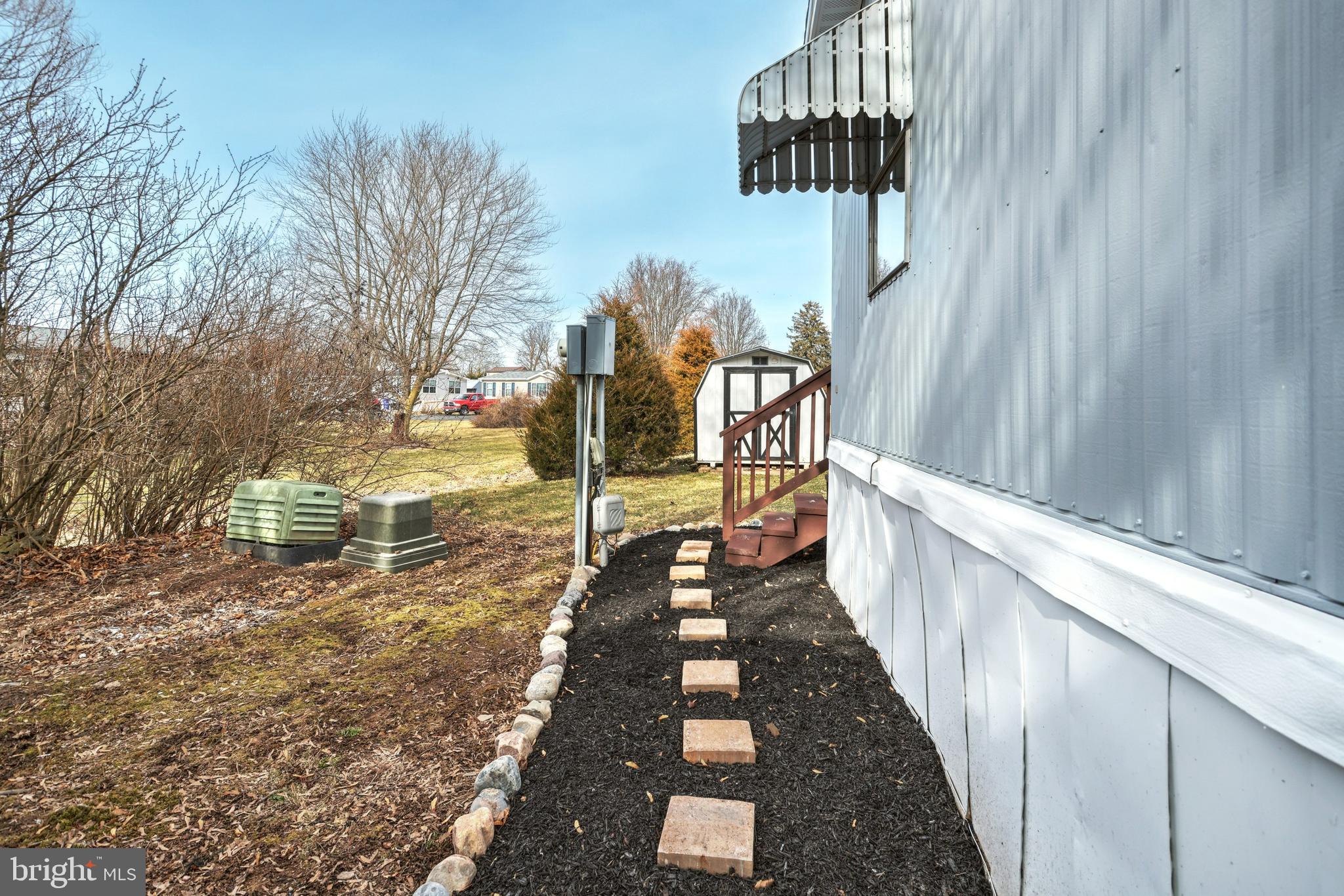 LINCOLN ESTATES - Residential