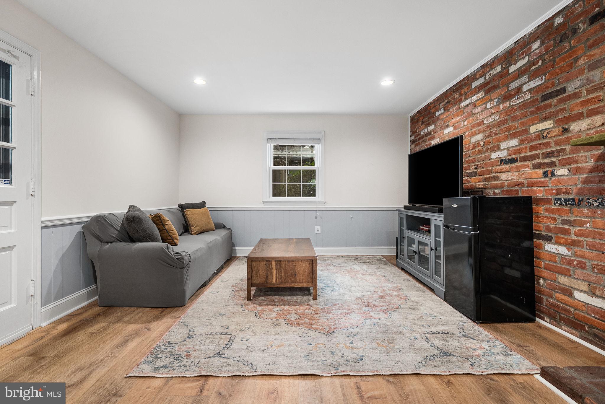 PLYMOUTH HAVEN - Residential