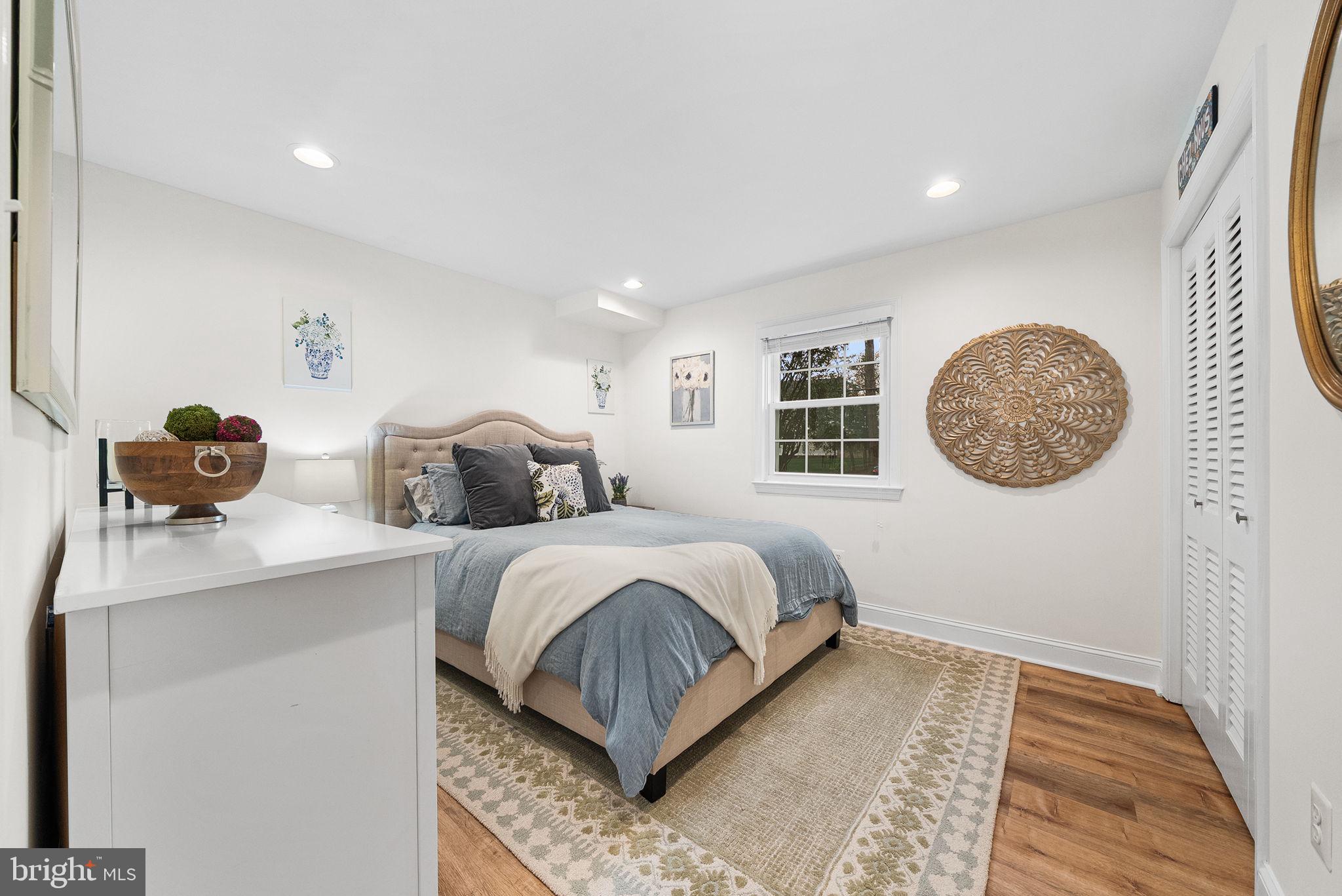 PLYMOUTH HAVEN - Residential