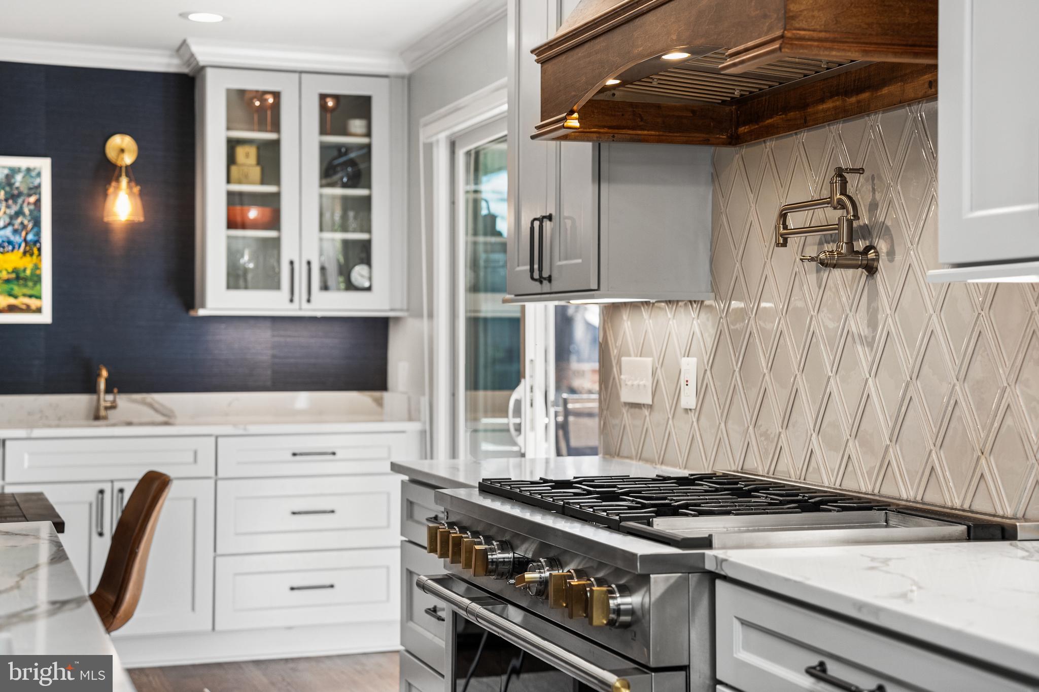 PLYMOUTH HAVEN - Residential