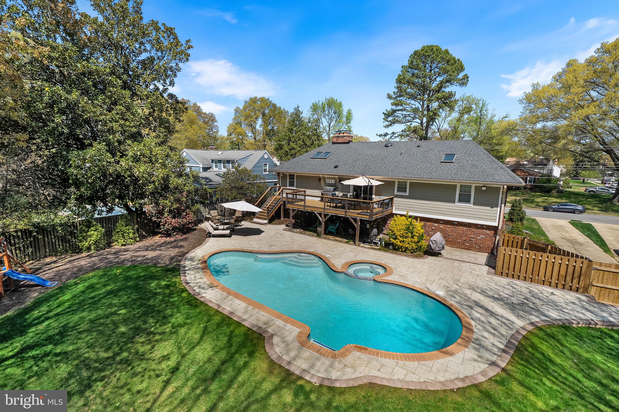 PLYMOUTH HAVEN - Residential