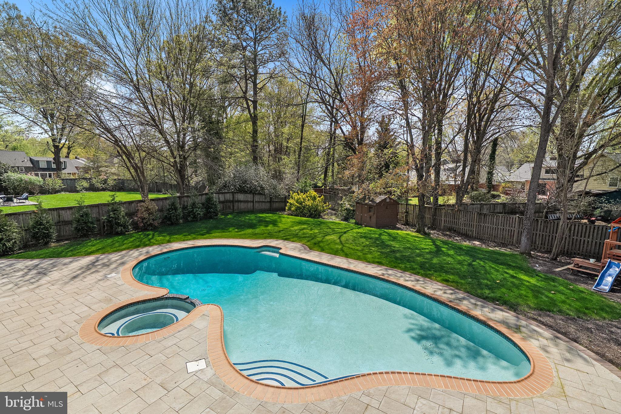 PLYMOUTH HAVEN - Residential