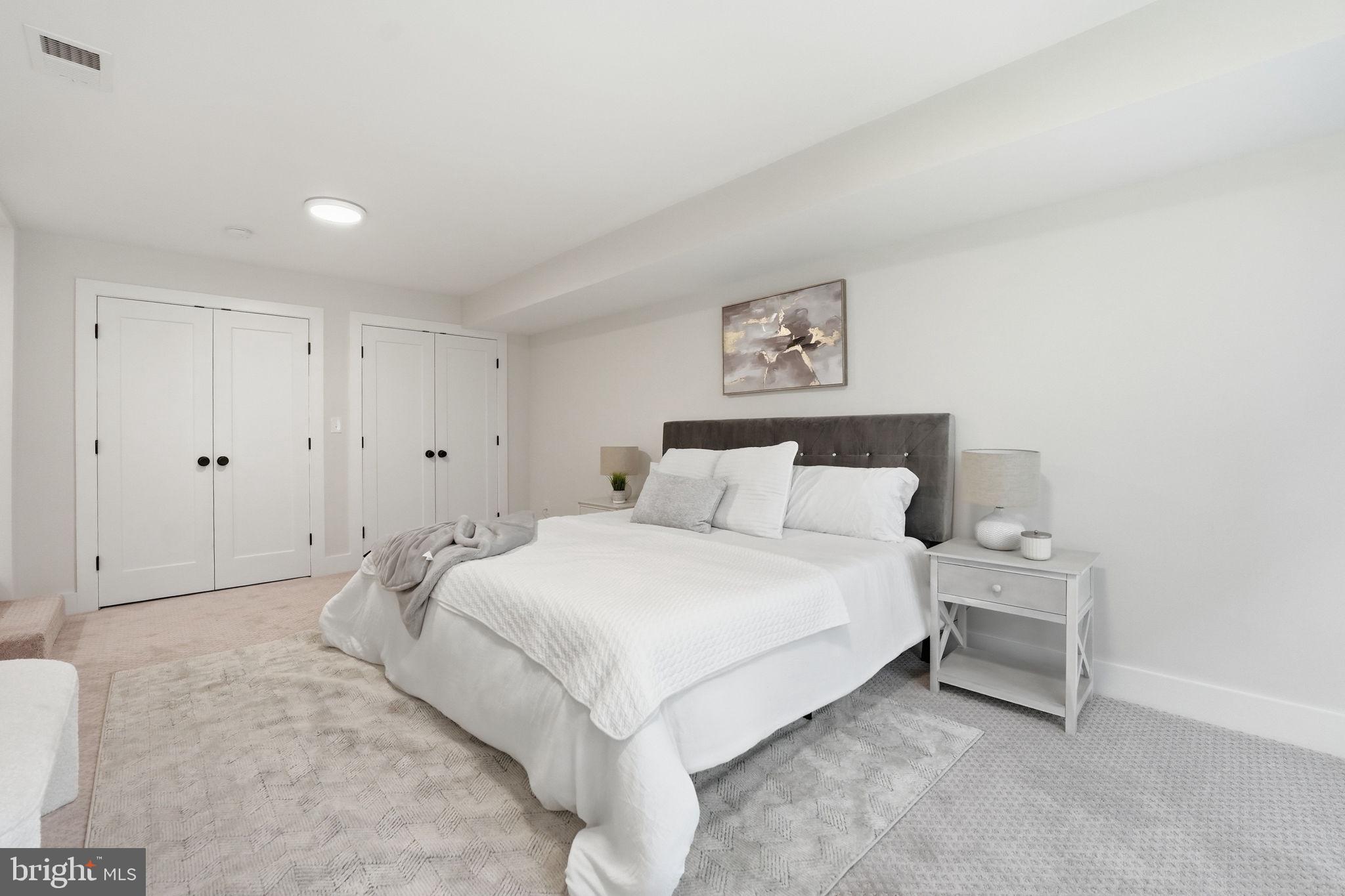 CLARENDON - Residential