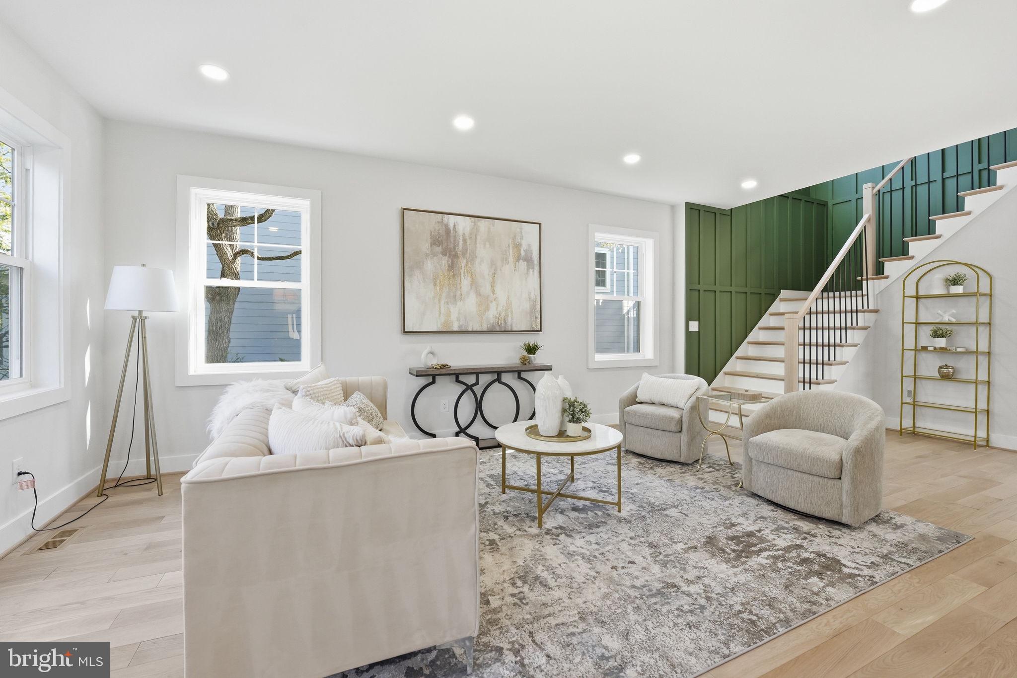 CLARENDON - Residential