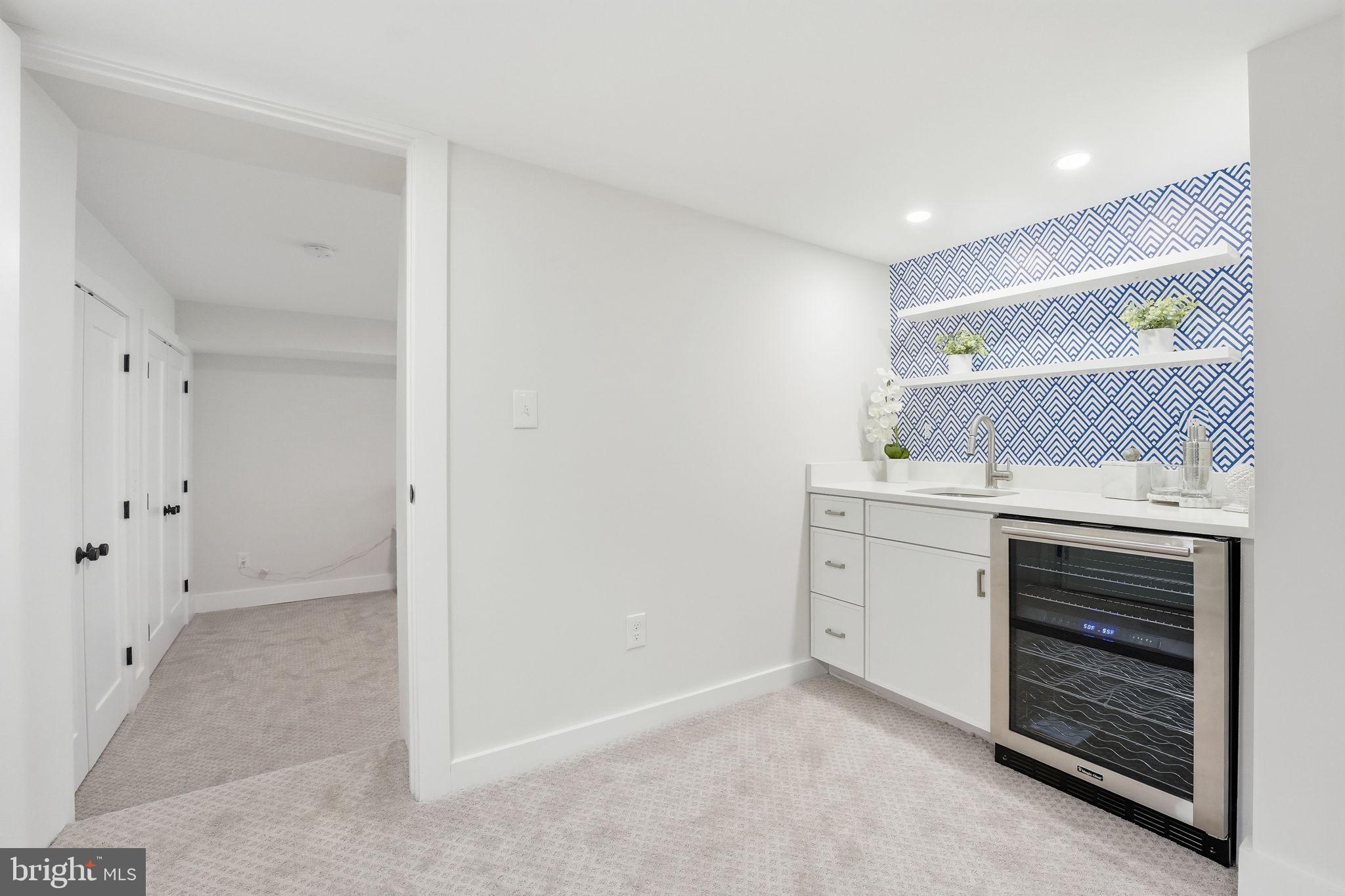 CLARENDON - Residential