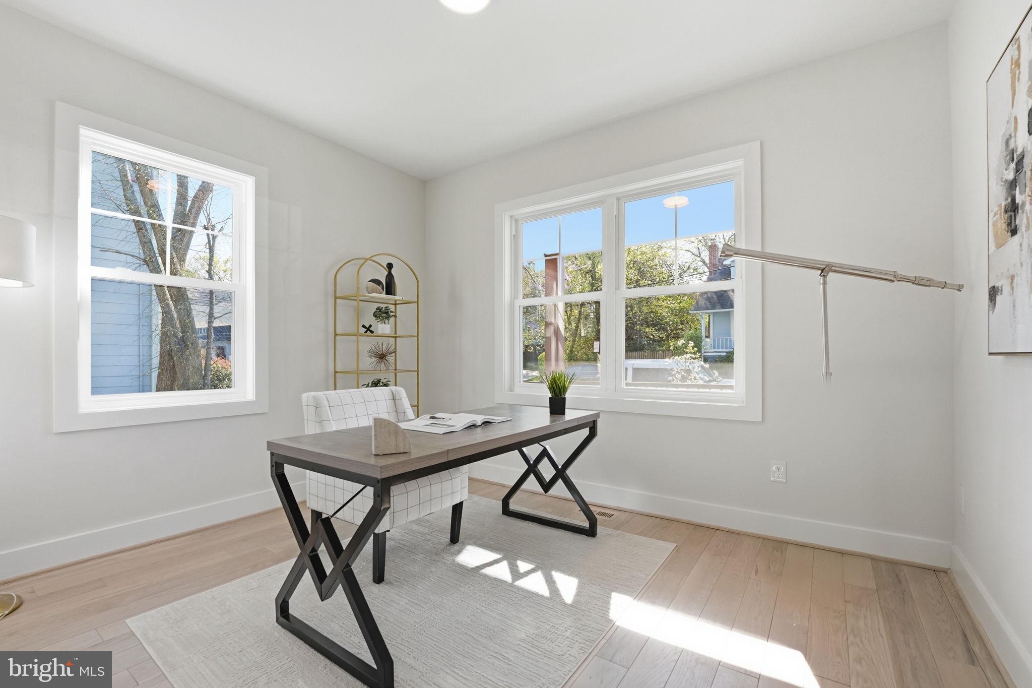 CLARENDON - Residential