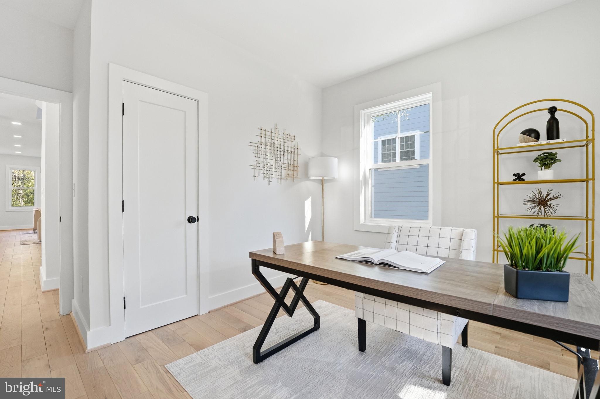 CLARENDON - Residential