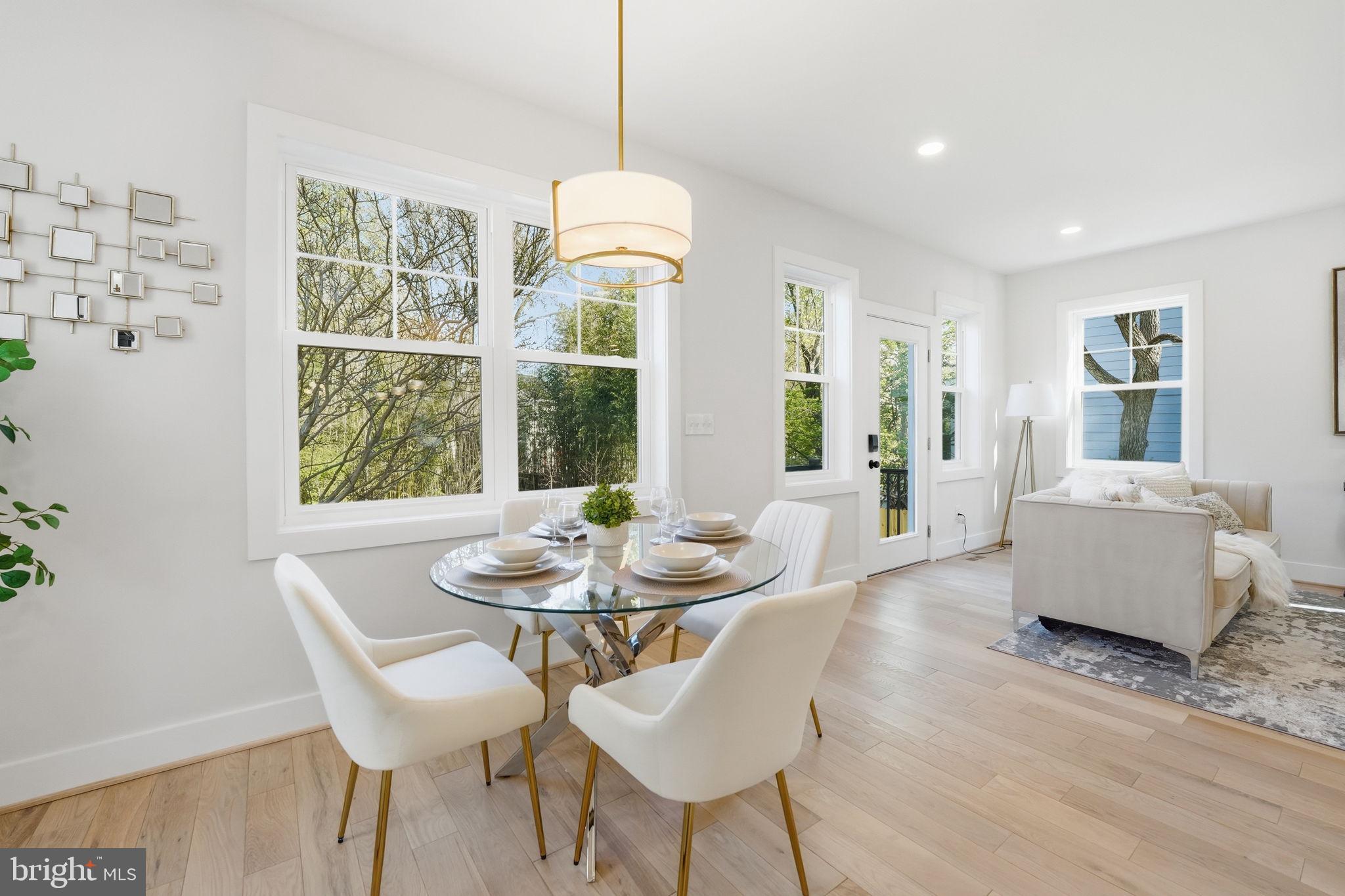 CLARENDON - Residential