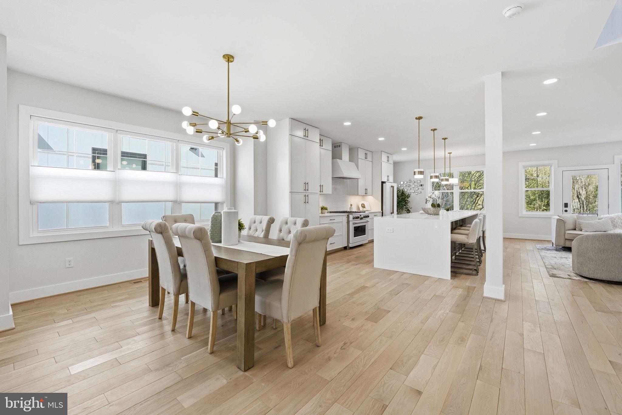 CLARENDON - Residential