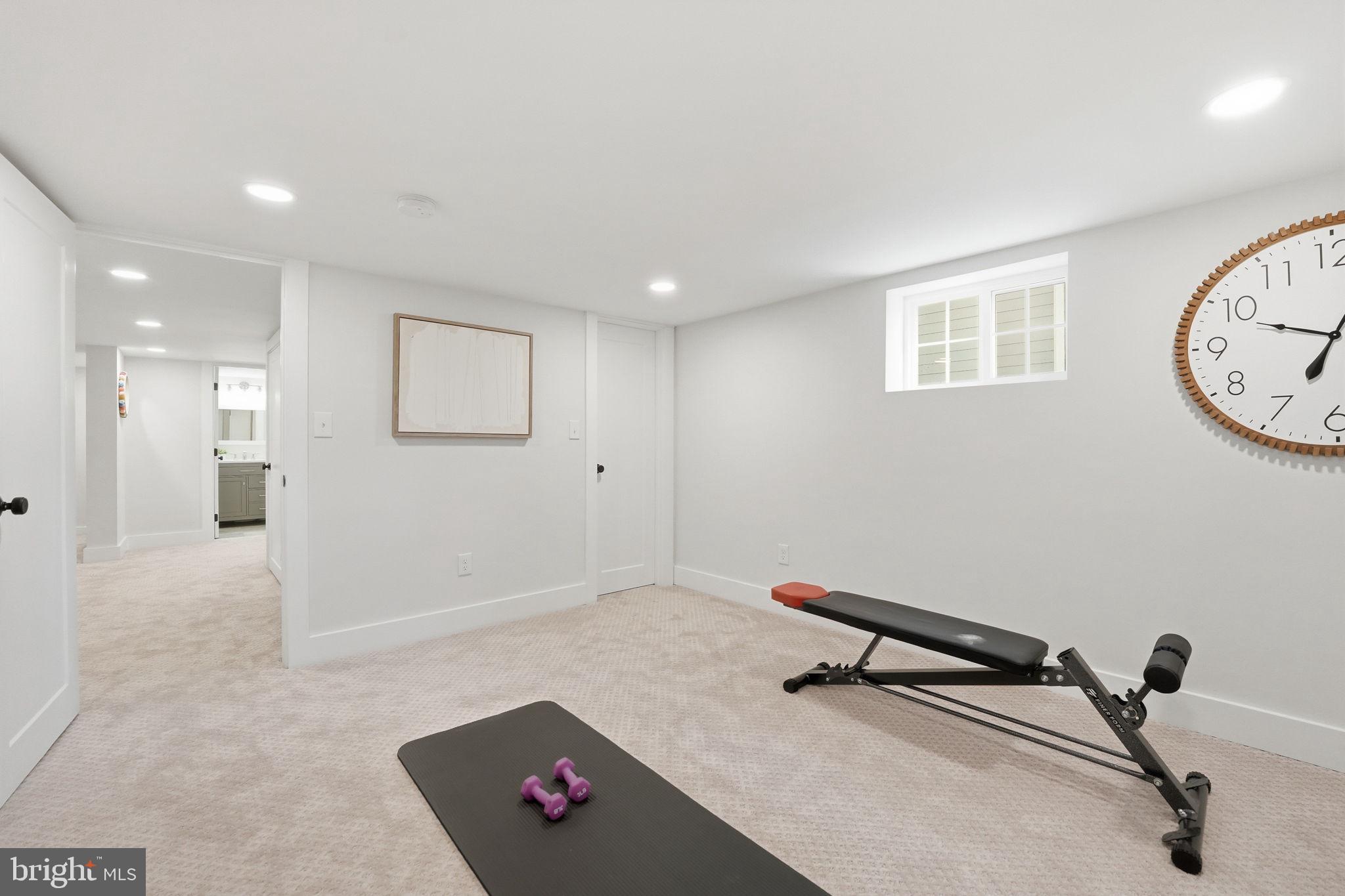 CLARENDON - Residential