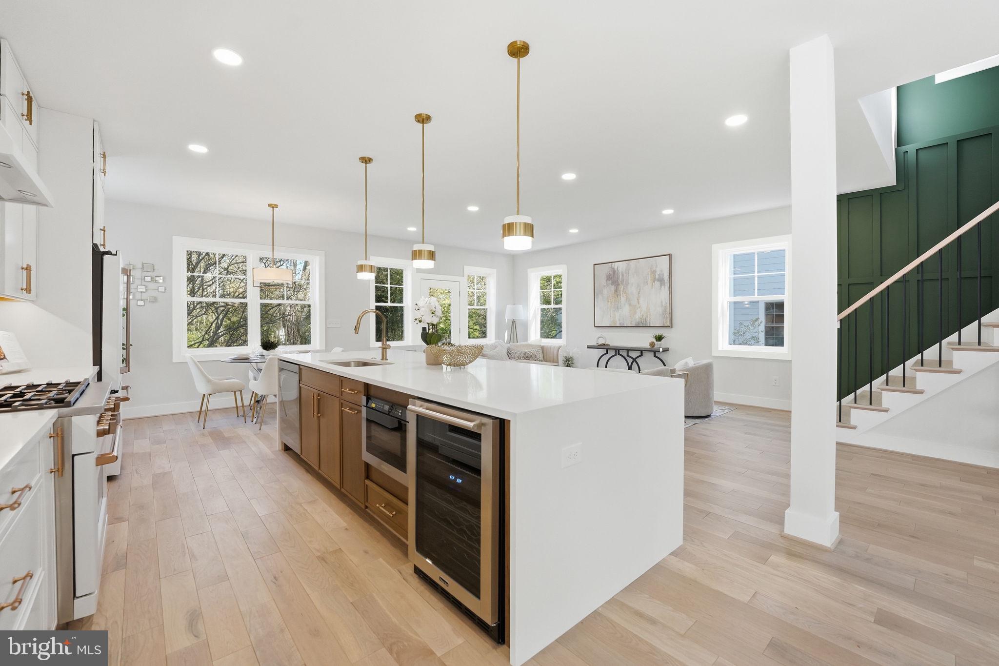 CLARENDON - Residential