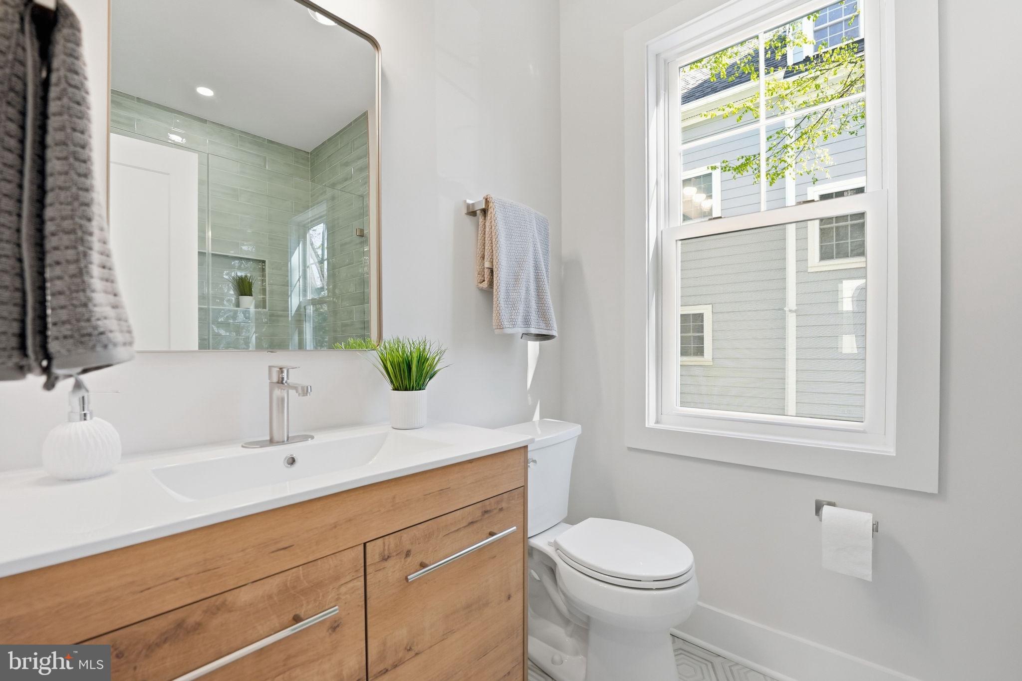 CLARENDON - Residential