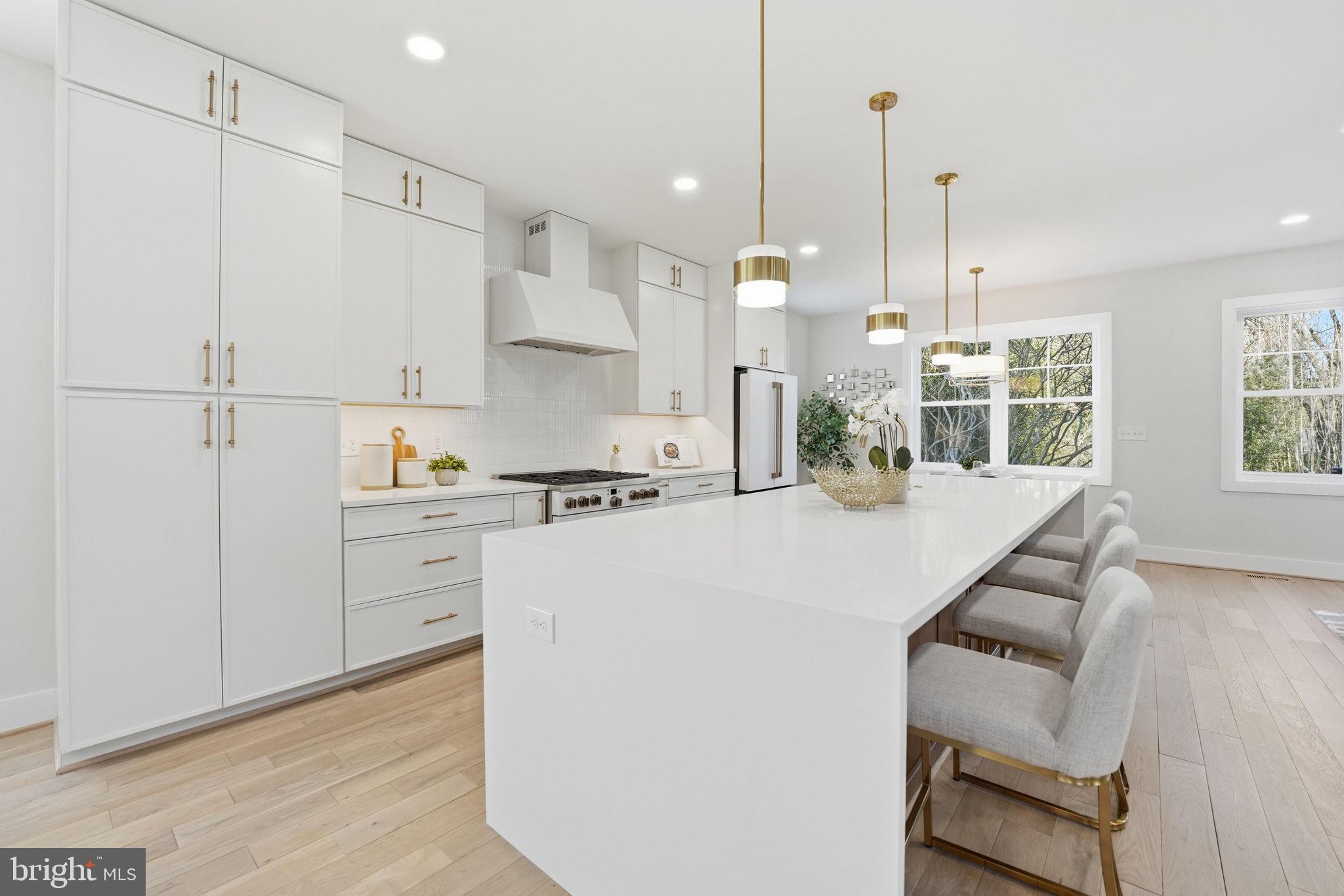 CLARENDON - Residential