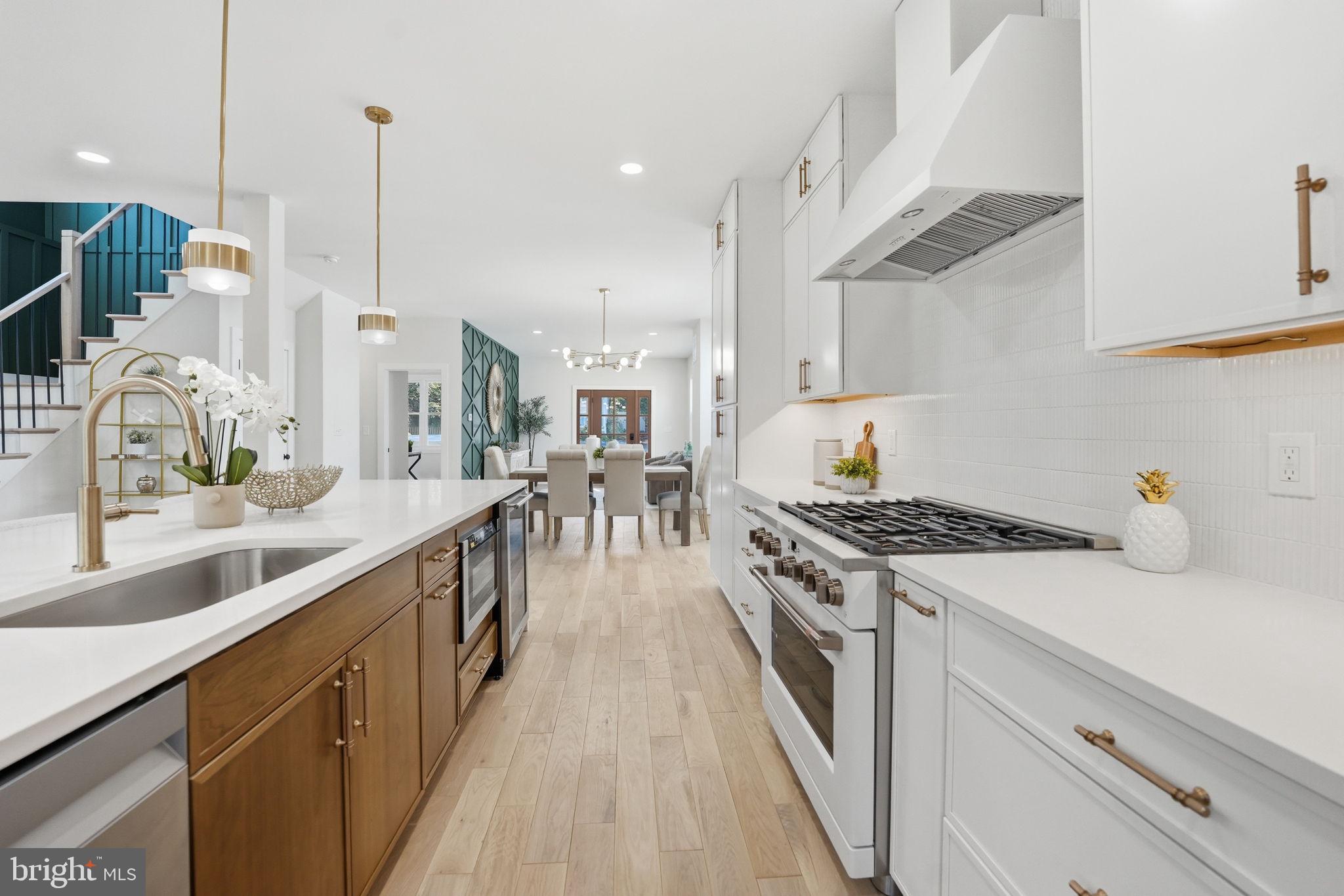 CLARENDON - Residential