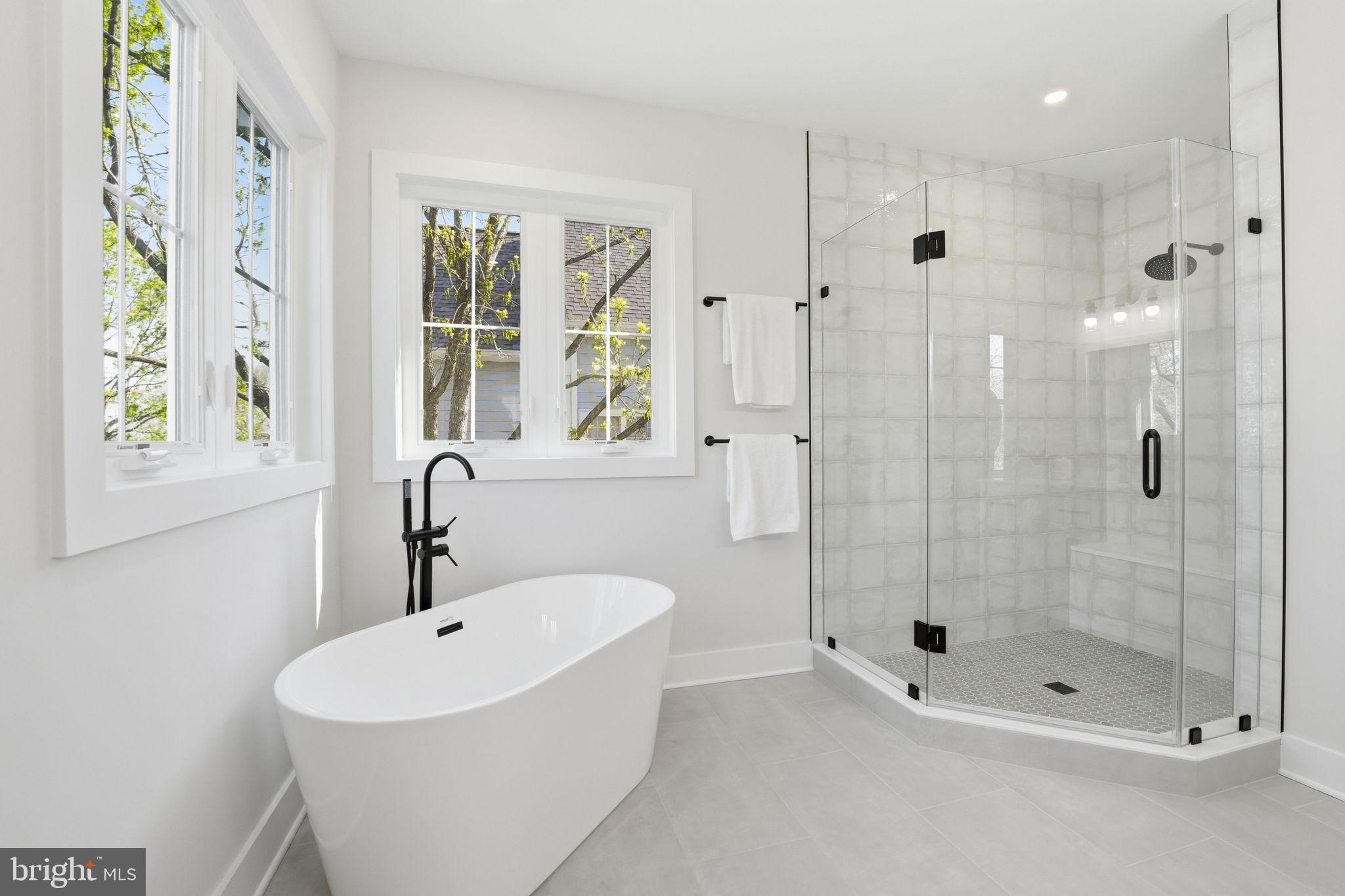 CLARENDON - Residential